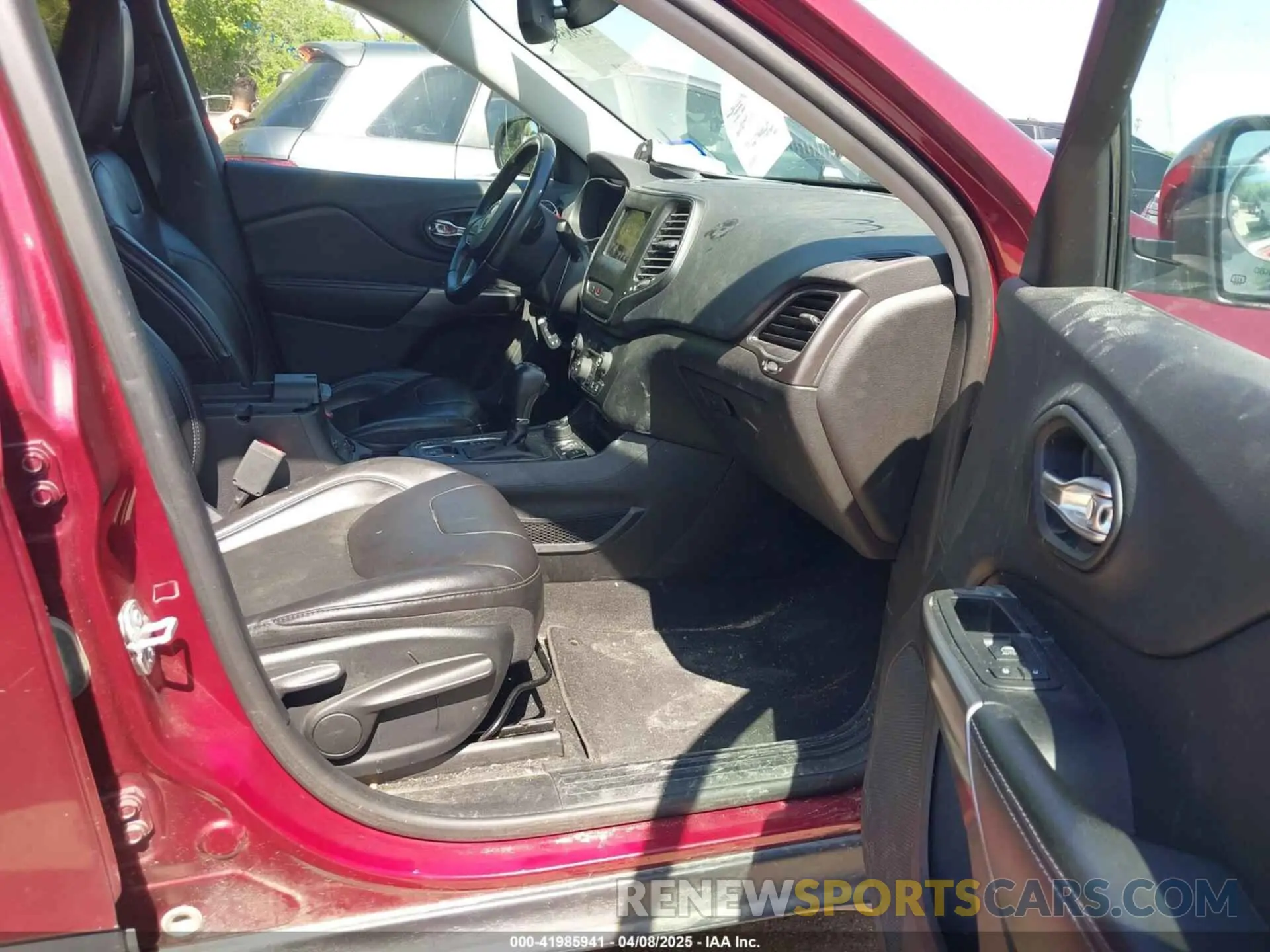5 fotografías del automóvil dañado 1C4PJMLB5KD257070 JEEP CHEROKEE 2019