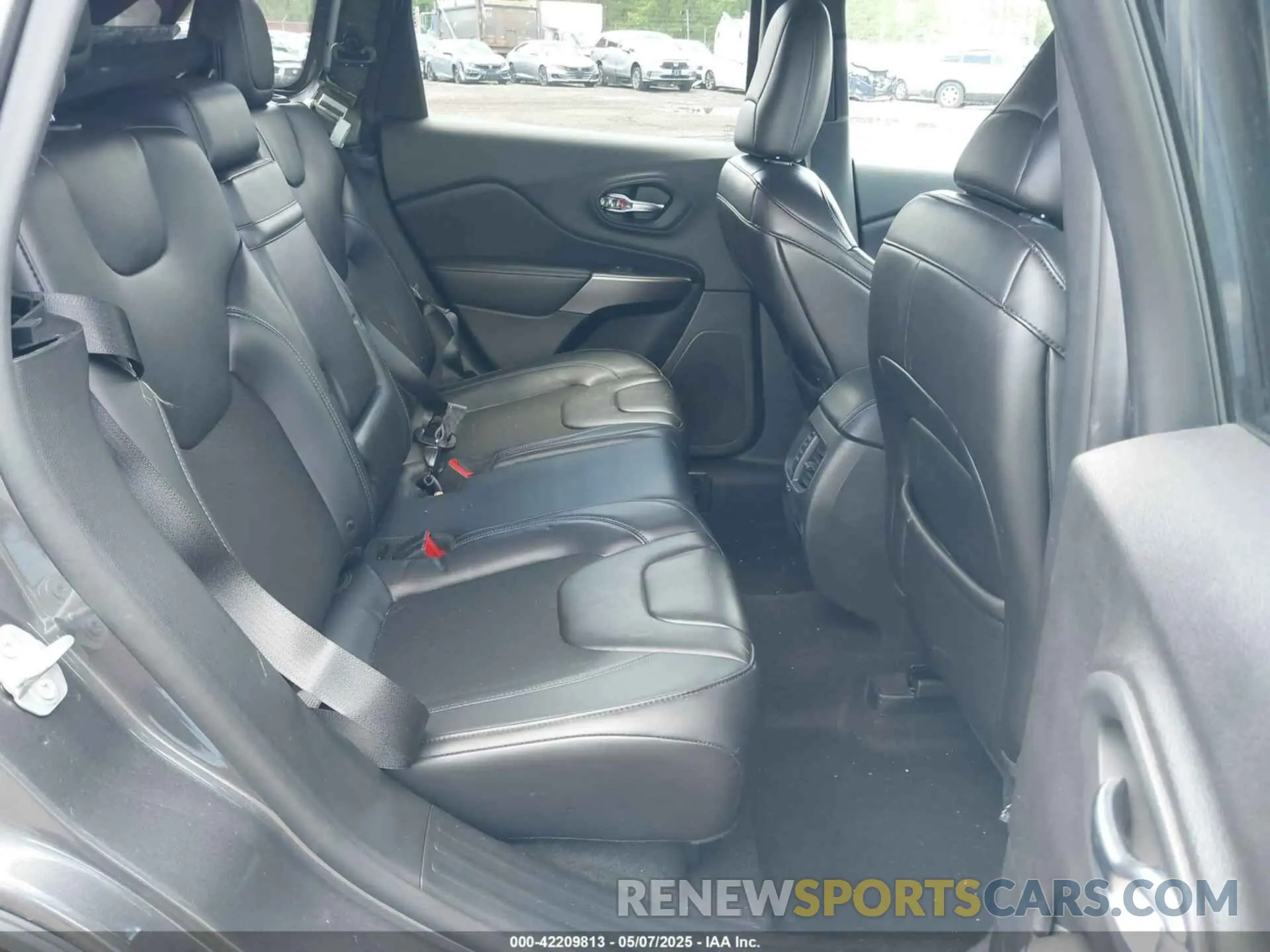 8 fotografías del automóvil dañado 1C4PJMLB6KD355718 JEEP CHEROKEE 2019