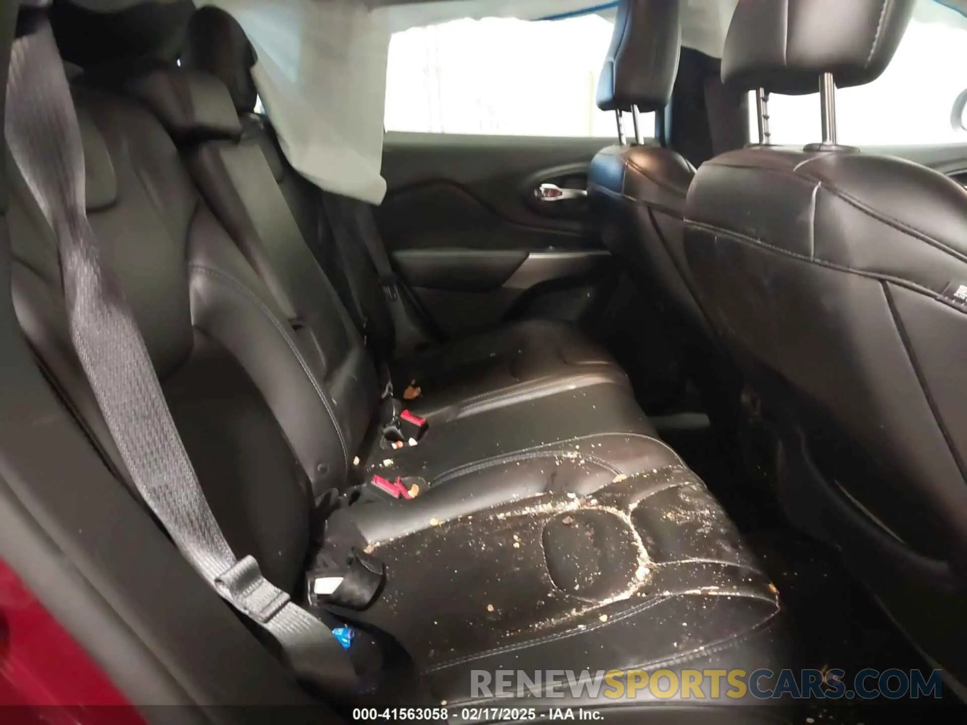 8 fotografías del automóvil dañado 1C4PJMLB6KD465474 JEEP CHEROKEE 2019