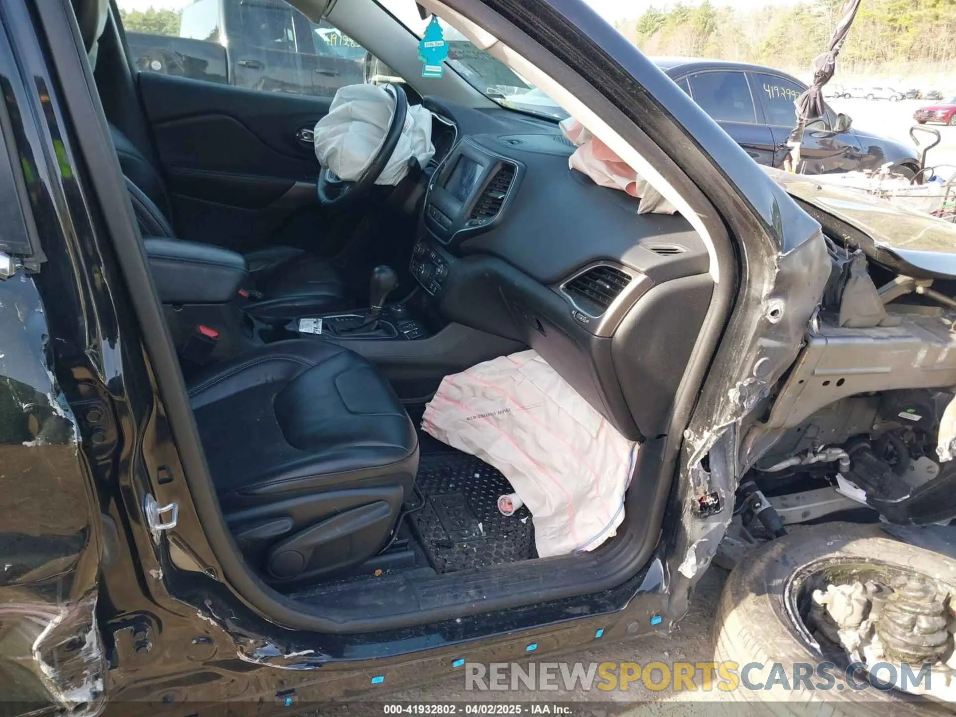 5 fotografías del automóvil dañado 1C4PJMLB7KD311789 JEEP CHEROKEE 2019
