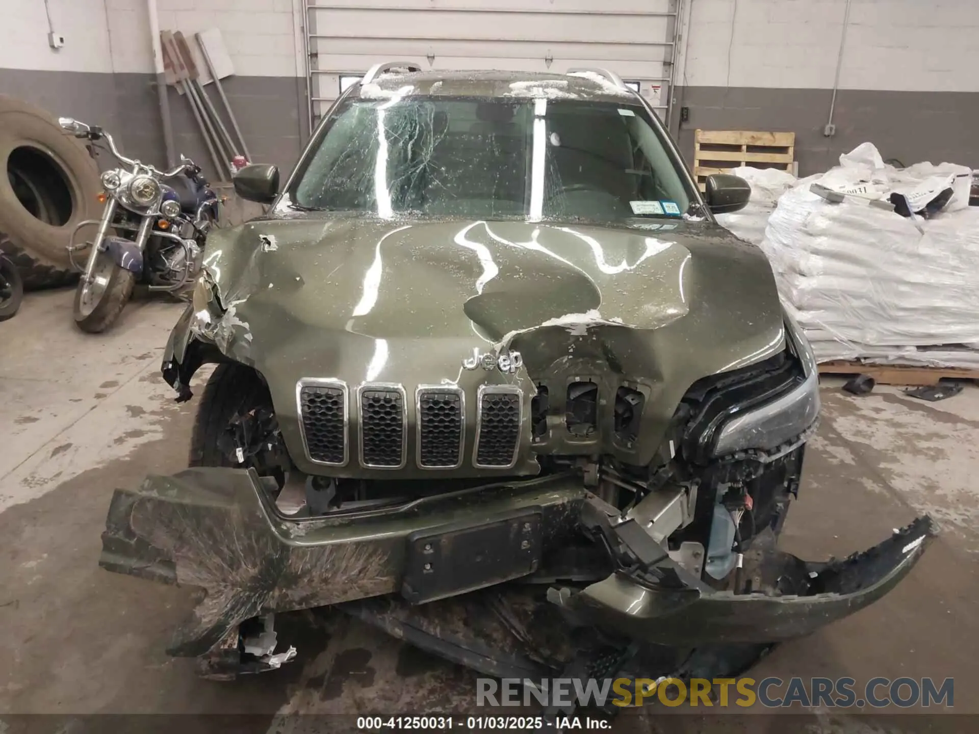 13 fotografías del automóvil dañado 1C4PJMLB8KD191839 JEEP CHEROKEE 2019