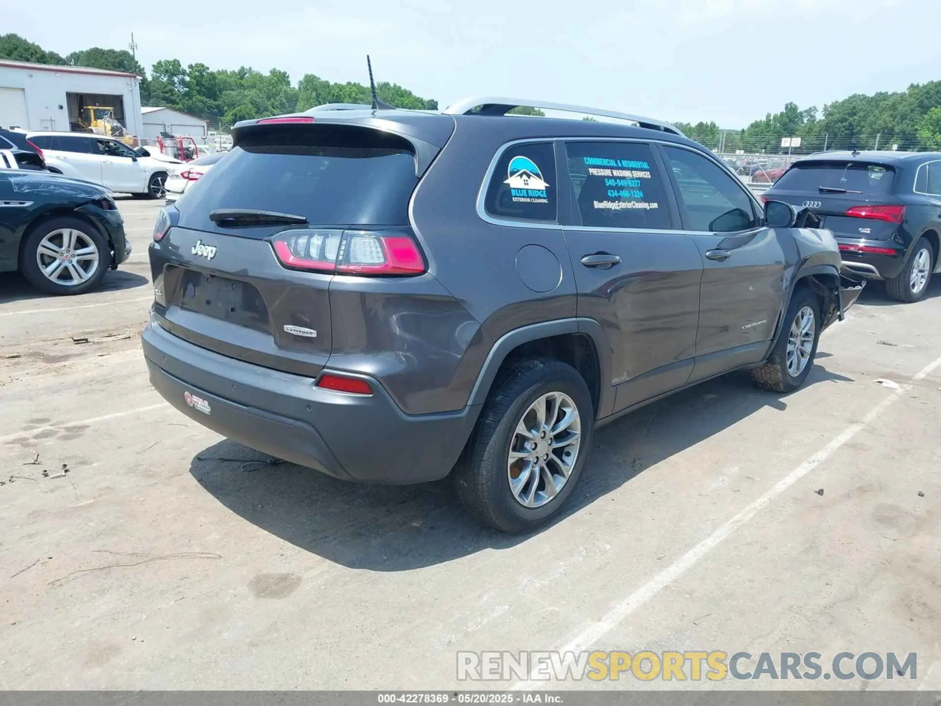 4 fotografías del automóvil dañado 1C4PJMLB8KD319755 JEEP CHEROKEE 2019