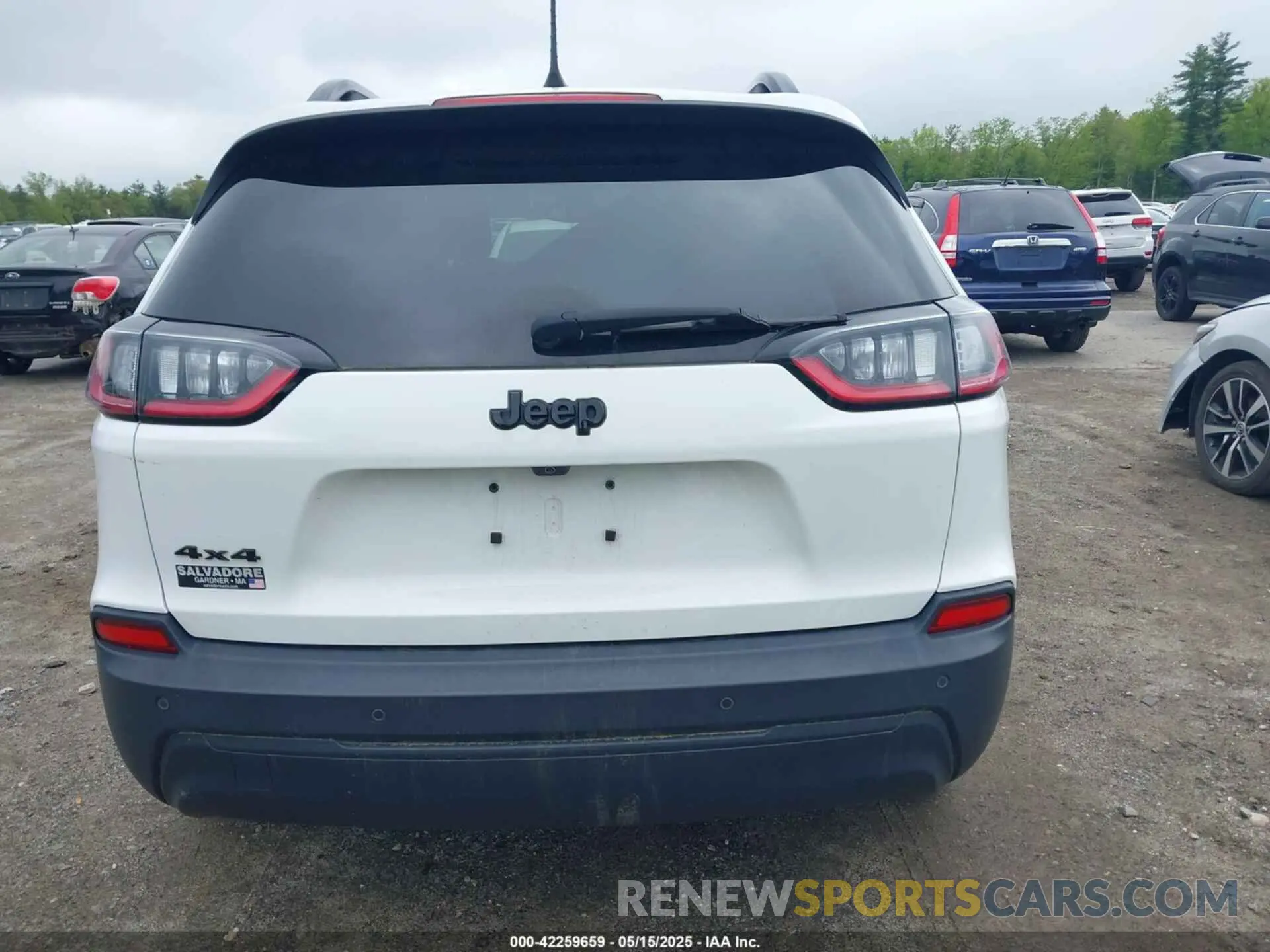 17 fotografías del automóvil dañado 1C4PJMLB8KD320467 JEEP CHEROKEE 2019