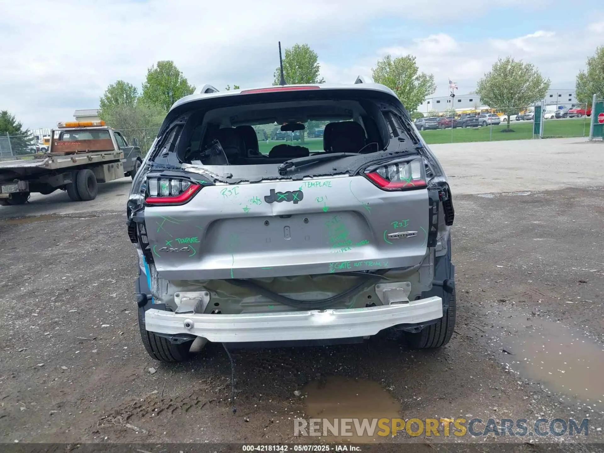 17 fotografías del automóvil dañado 1C4PJMLB9KD104059 JEEP CHEROKEE 2019