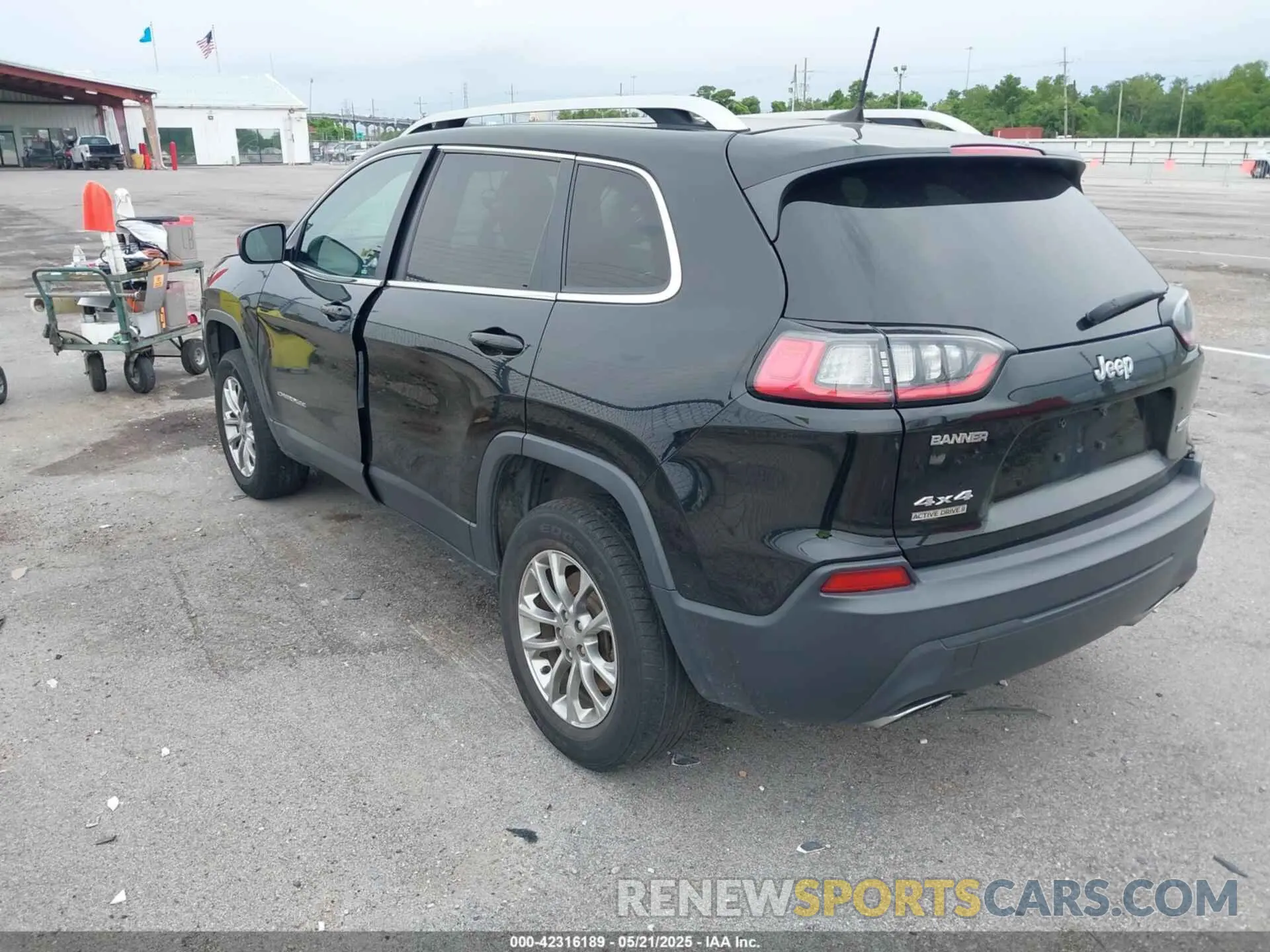 3 fotografías del automóvil dañado 1C4PJMLN4KD167192 JEEP CHEROKEE 2019
