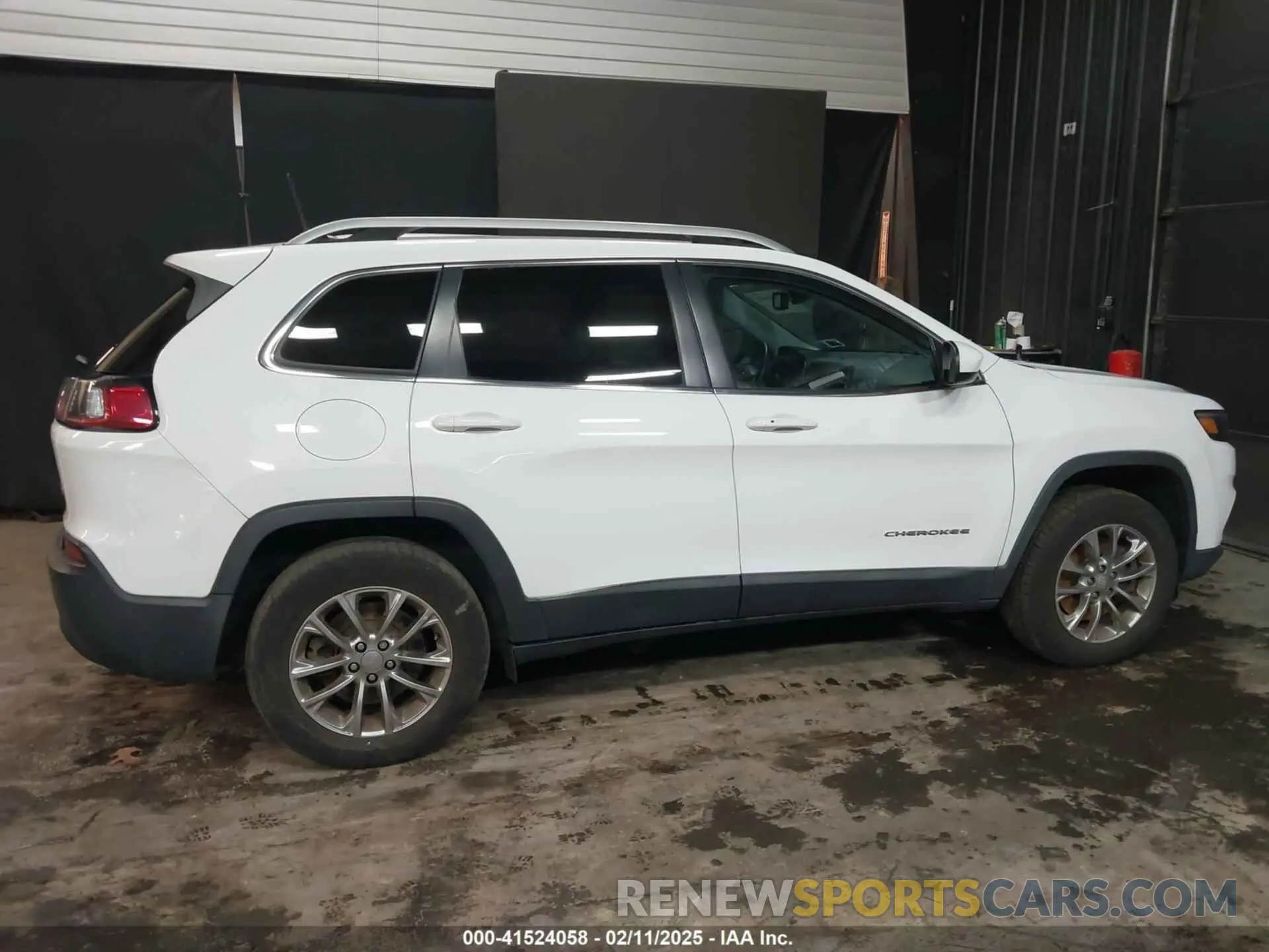 13 fotografías del automóvil dañado 1C4PJMLX4KD232091 JEEP CHEROKEE 2019