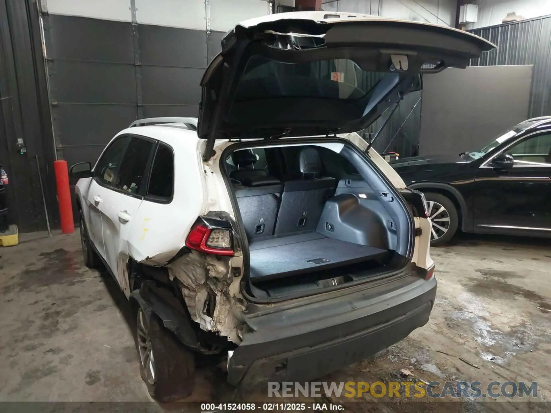 3 fotografías del automóvil dañado 1C4PJMLX4KD232091 JEEP CHEROKEE 2019