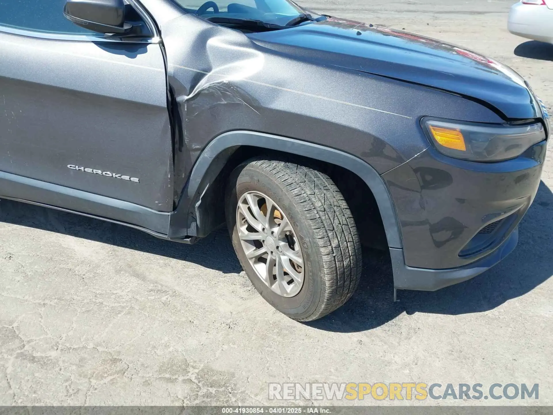 18 fotografías del automóvil dañado 1C4PJMLX5KD456471 JEEP CHEROKEE 2019