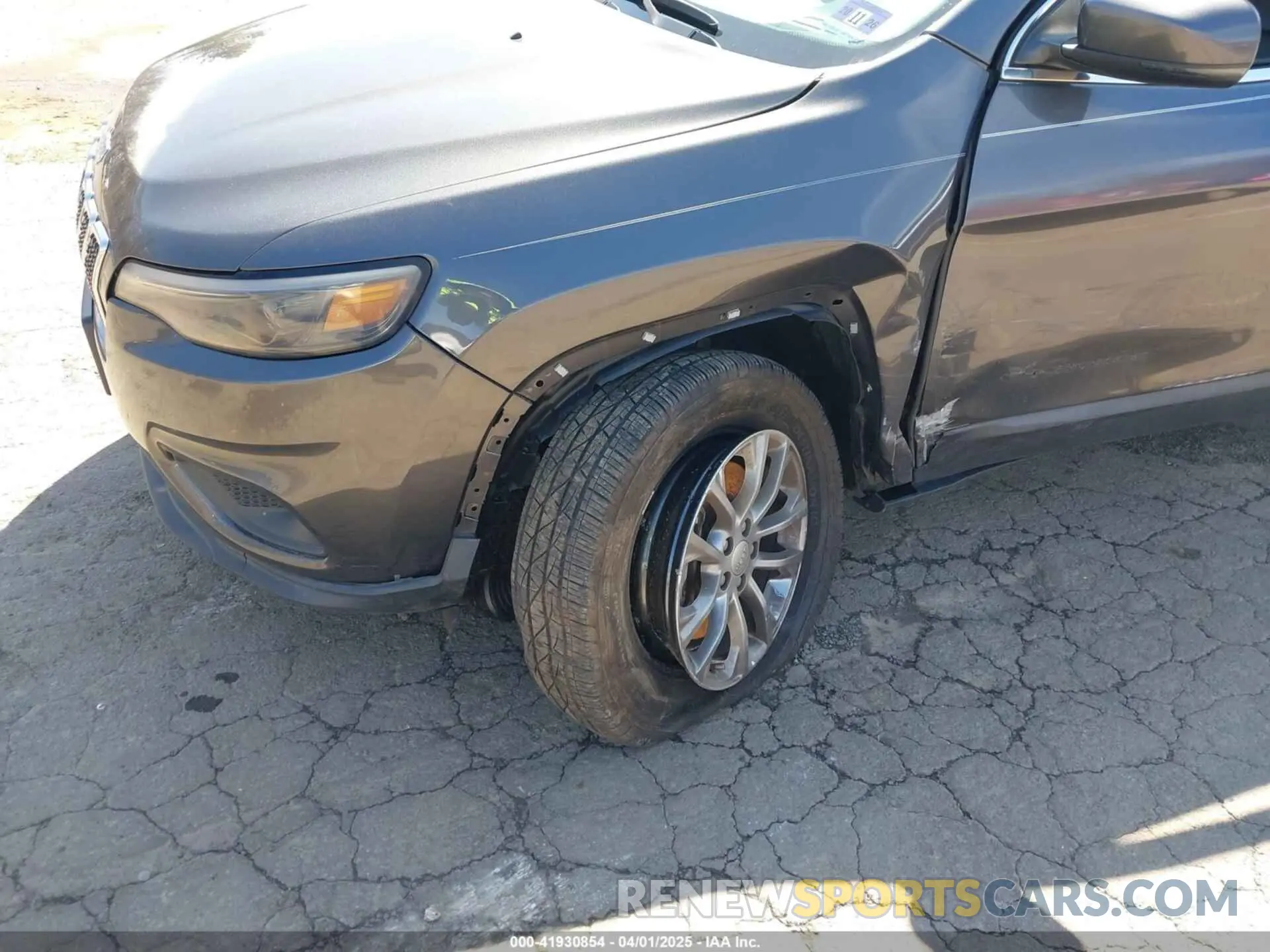 6 fotografías del automóvil dañado 1C4PJMLX5KD456471 JEEP CHEROKEE 2019