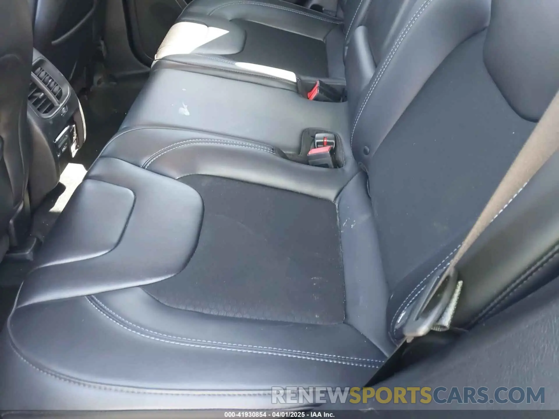 8 fotografías del automóvil dañado 1C4PJMLX5KD456471 JEEP CHEROKEE 2019