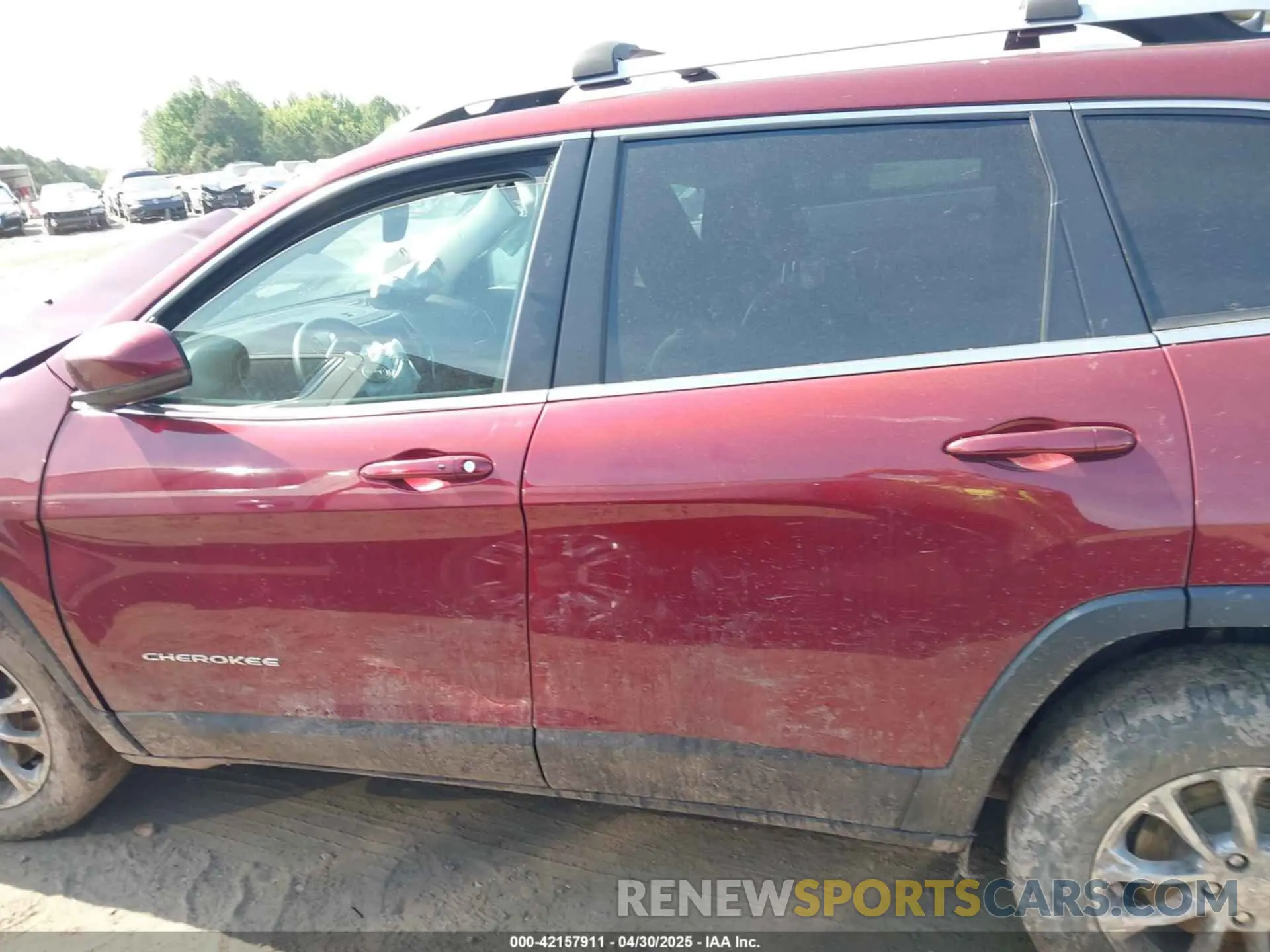 14 fotografías del automóvil dañado 1C4PJMLX7KD252805 JEEP CHEROKEE 2019
