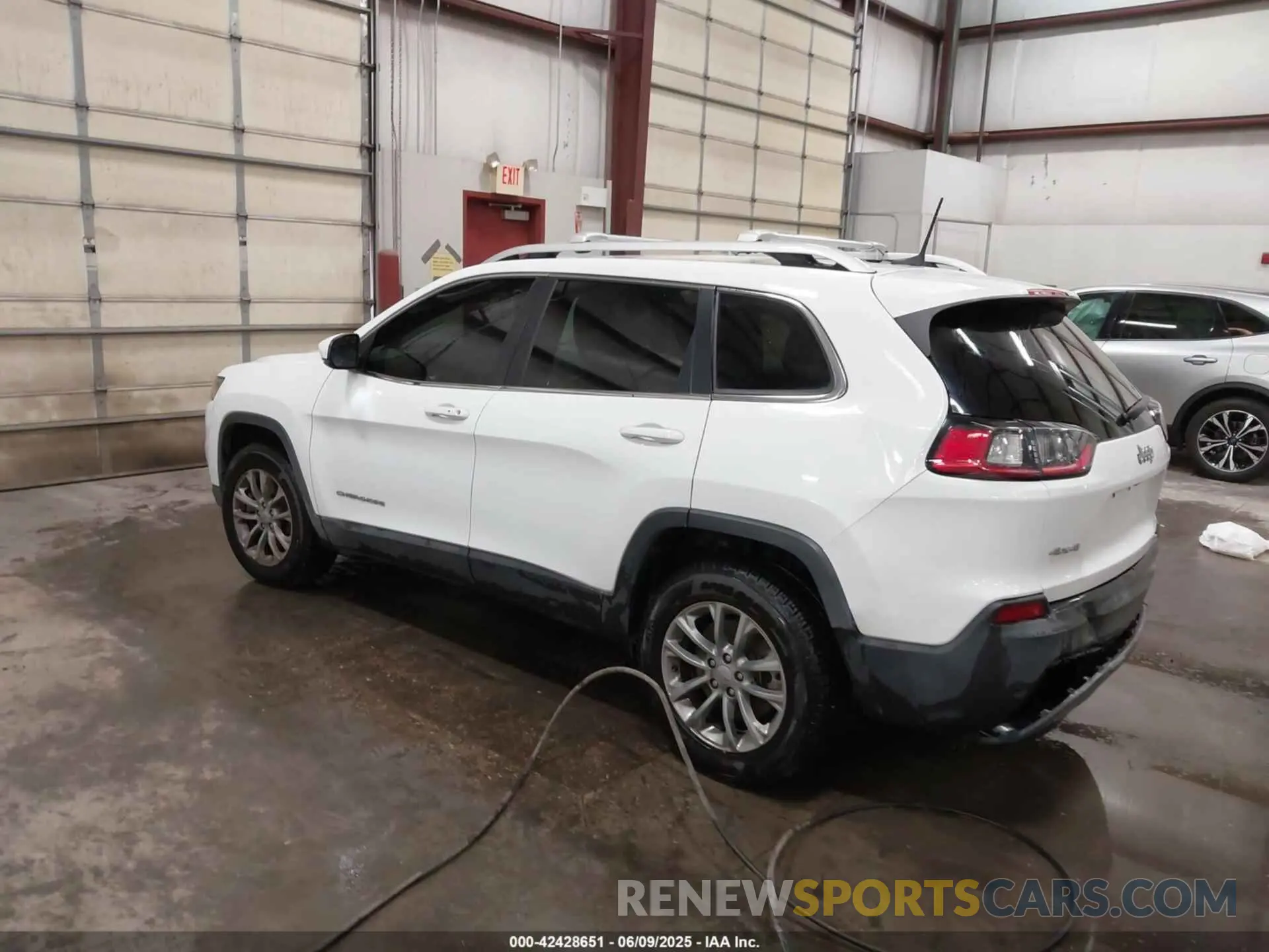 3 fotografías del automóvil dañado 1C4PJMLX8KD484233 JEEP CHEROKEE 2019
