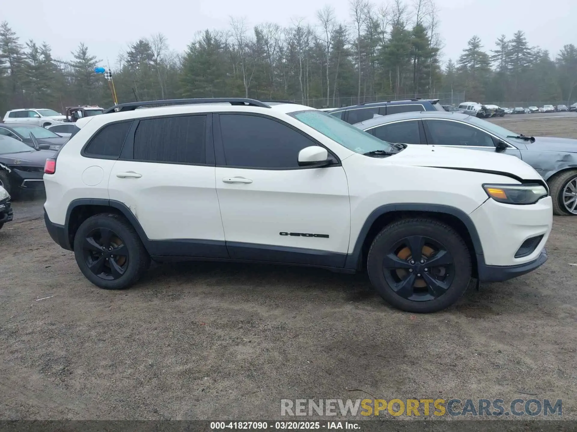13 fotografías del automóvil dañado 1C4PJMLXXKD311619 JEEP CHEROKEE 2019