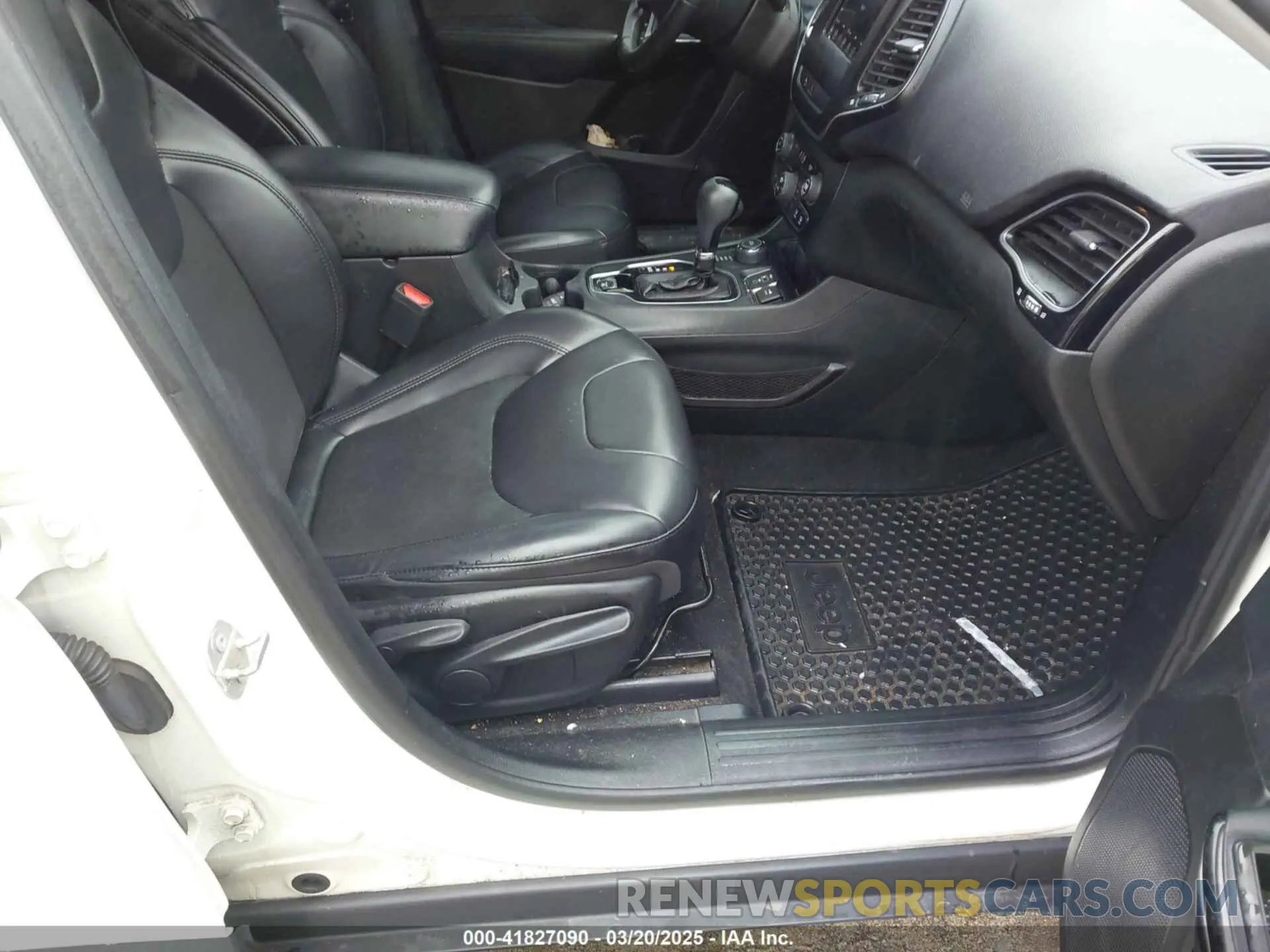 5 fotografías del automóvil dañado 1C4PJMLXXKD311619 JEEP CHEROKEE 2019