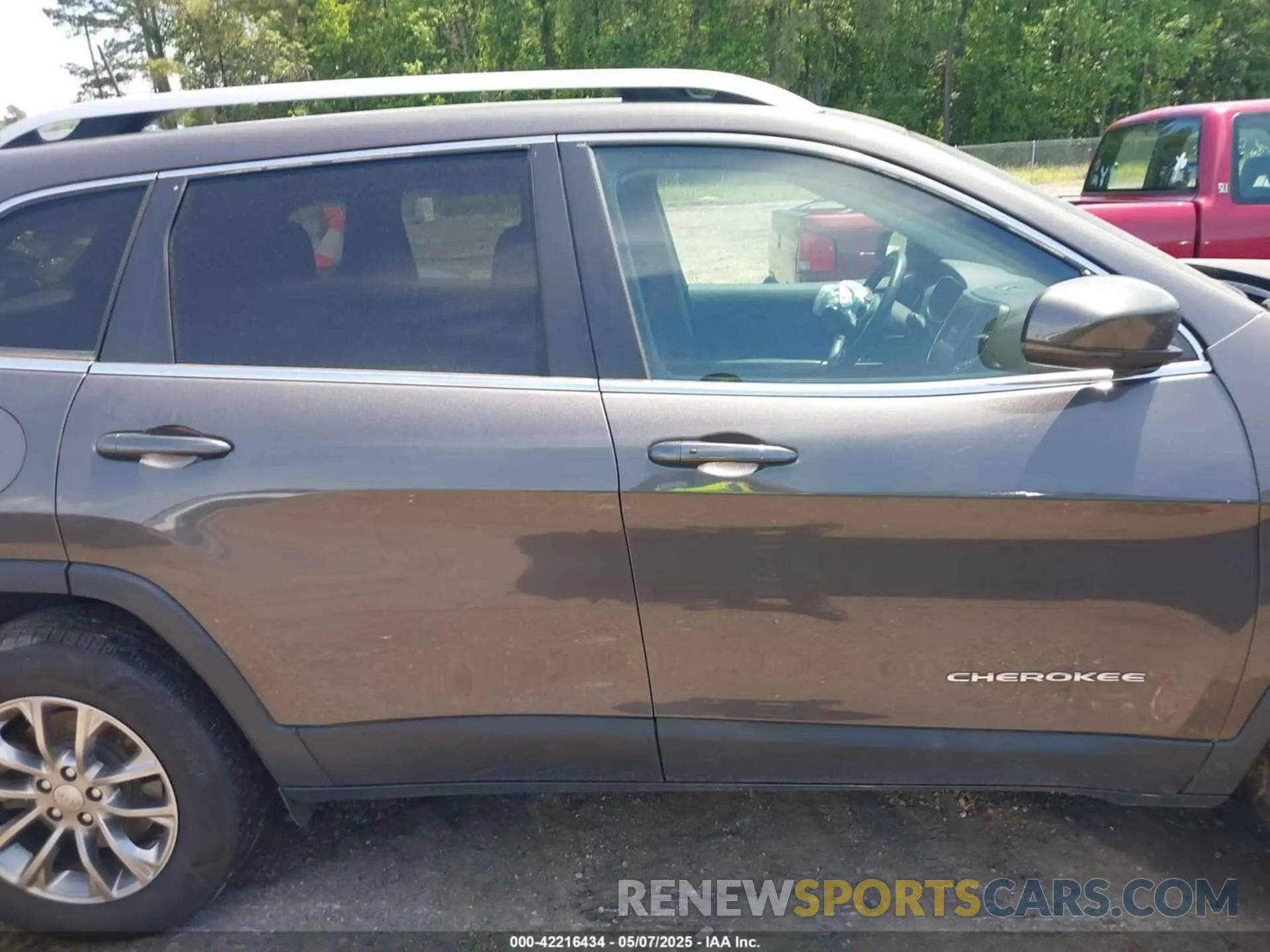12 fotografías del automóvil dañado 1C4PJMLXXKD471368 JEEP CHEROKEE 2019