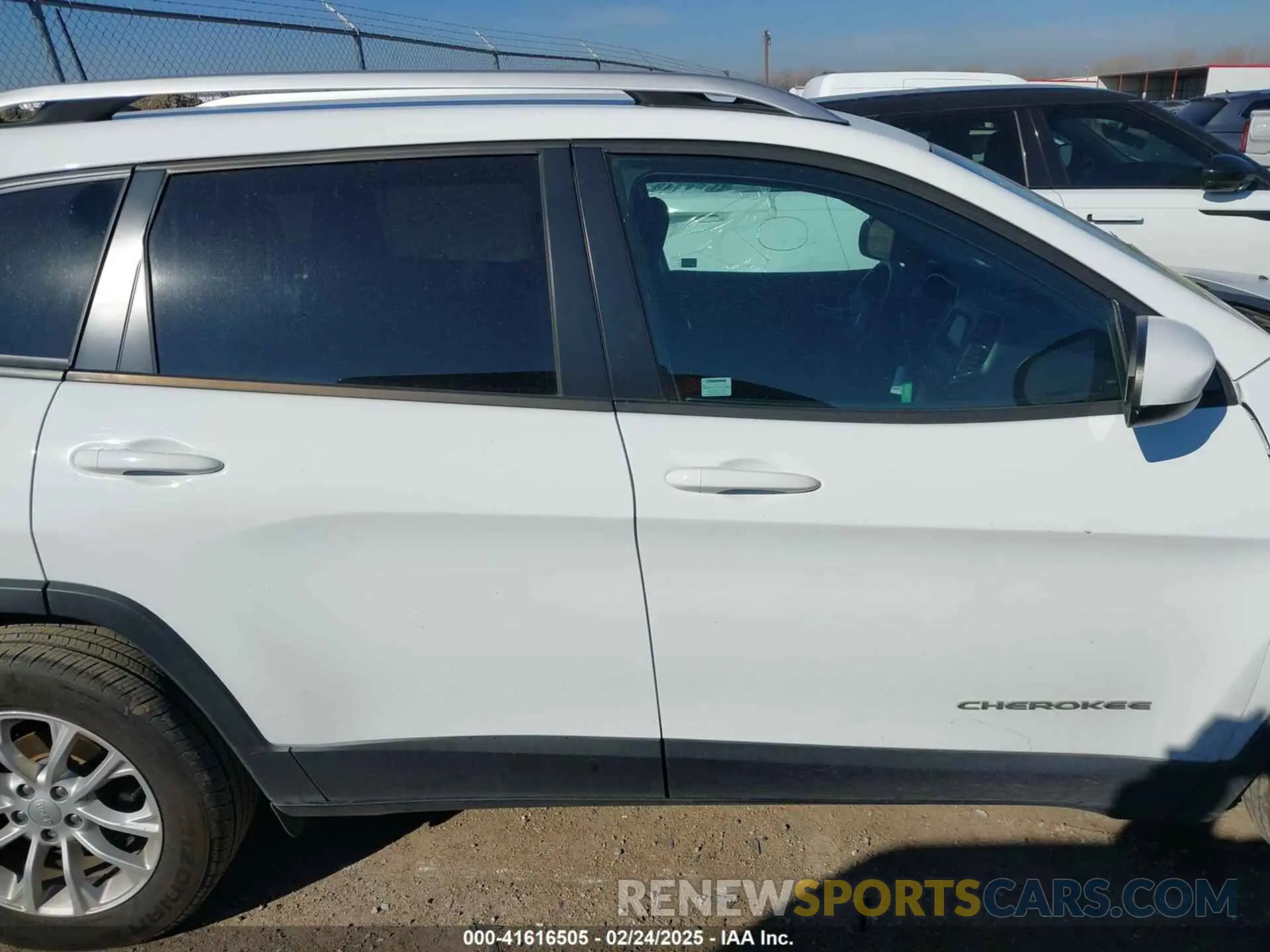 13 fotografías del automóvil dañado 1C4PJLCB2LD629458 JEEP CHEROKEE 2020
