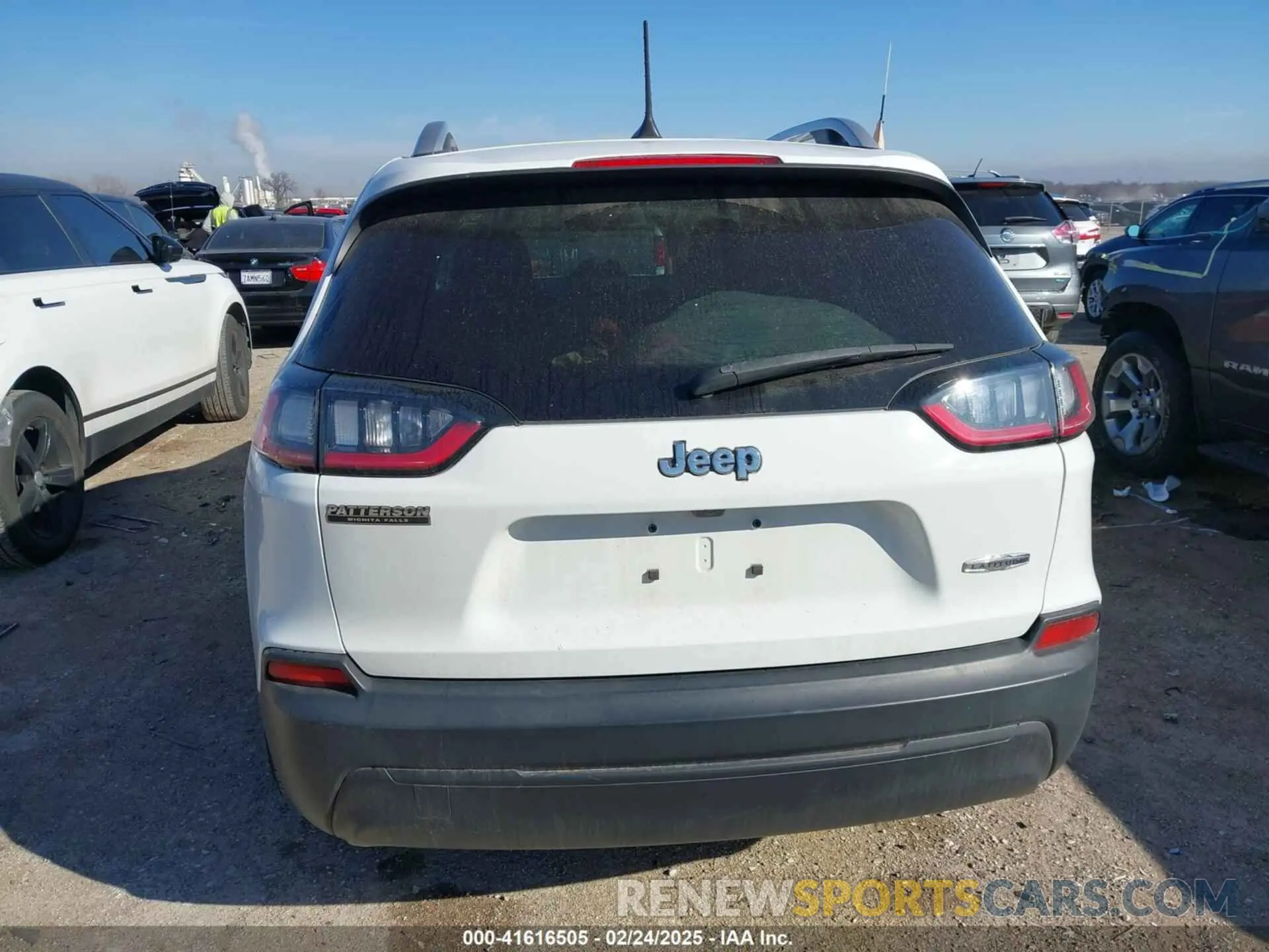 16 fotografías del automóvil dañado 1C4PJLCB2LD629458 JEEP CHEROKEE 2020