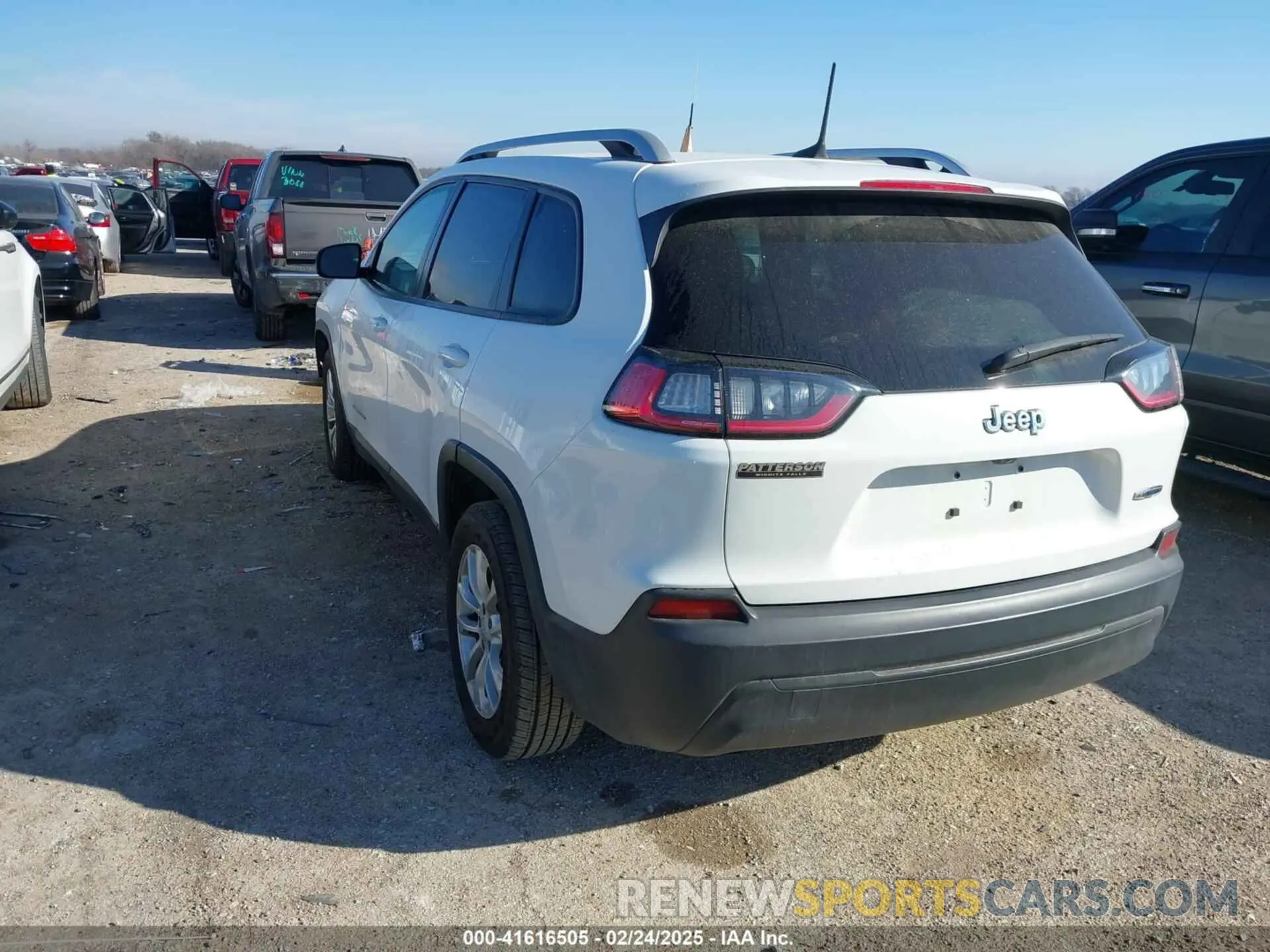 3 fotografías del automóvil dañado 1C4PJLCB2LD629458 JEEP CHEROKEE 2020
