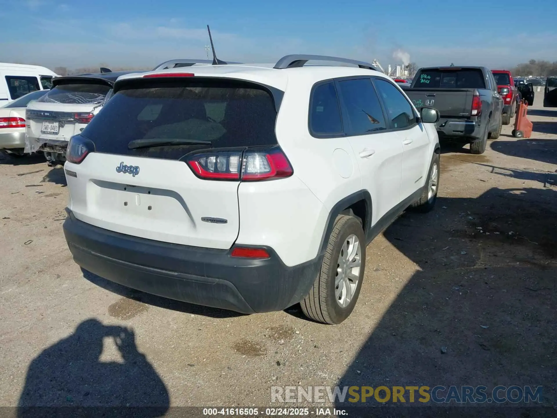 4 fotografías del automóvil dañado 1C4PJLCB2LD629458 JEEP CHEROKEE 2020