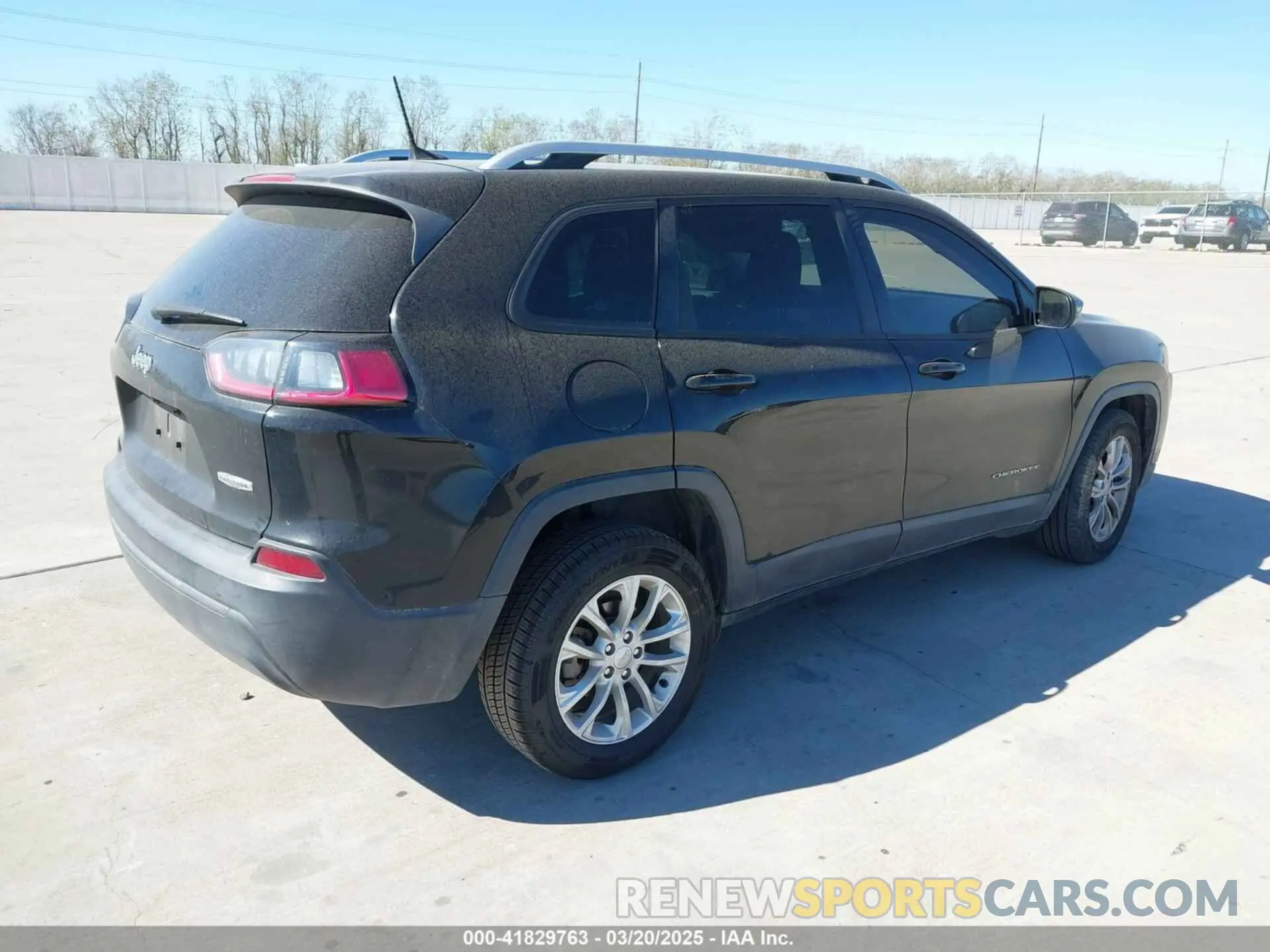 4 fotografías del automóvil dañado 1C4PJLCB3LD536190 JEEP CHEROKEE 2020
