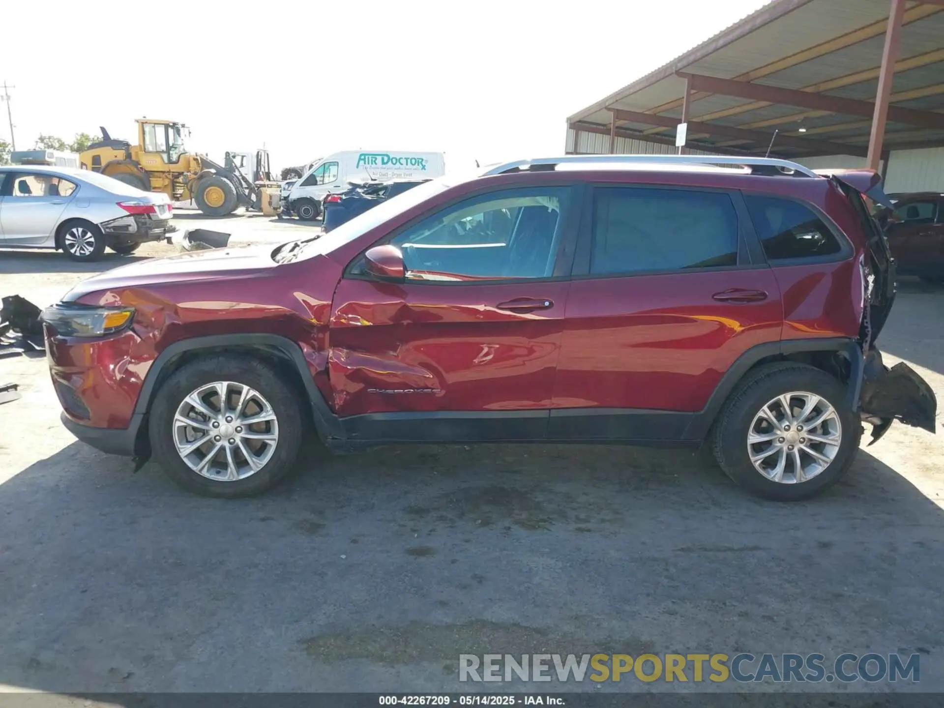 14 fotografías del automóvil dañado 1C4PJLCB4LD648903 JEEP CHEROKEE 2020