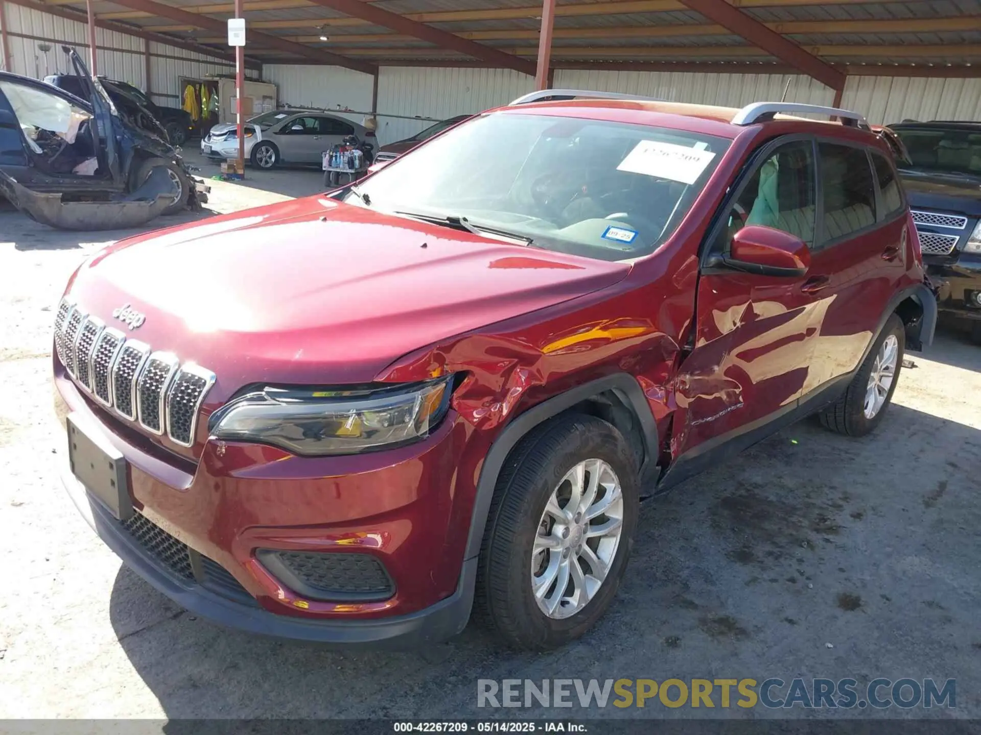 2 fotografías del automóvil dañado 1C4PJLCB4LD648903 JEEP CHEROKEE 2020