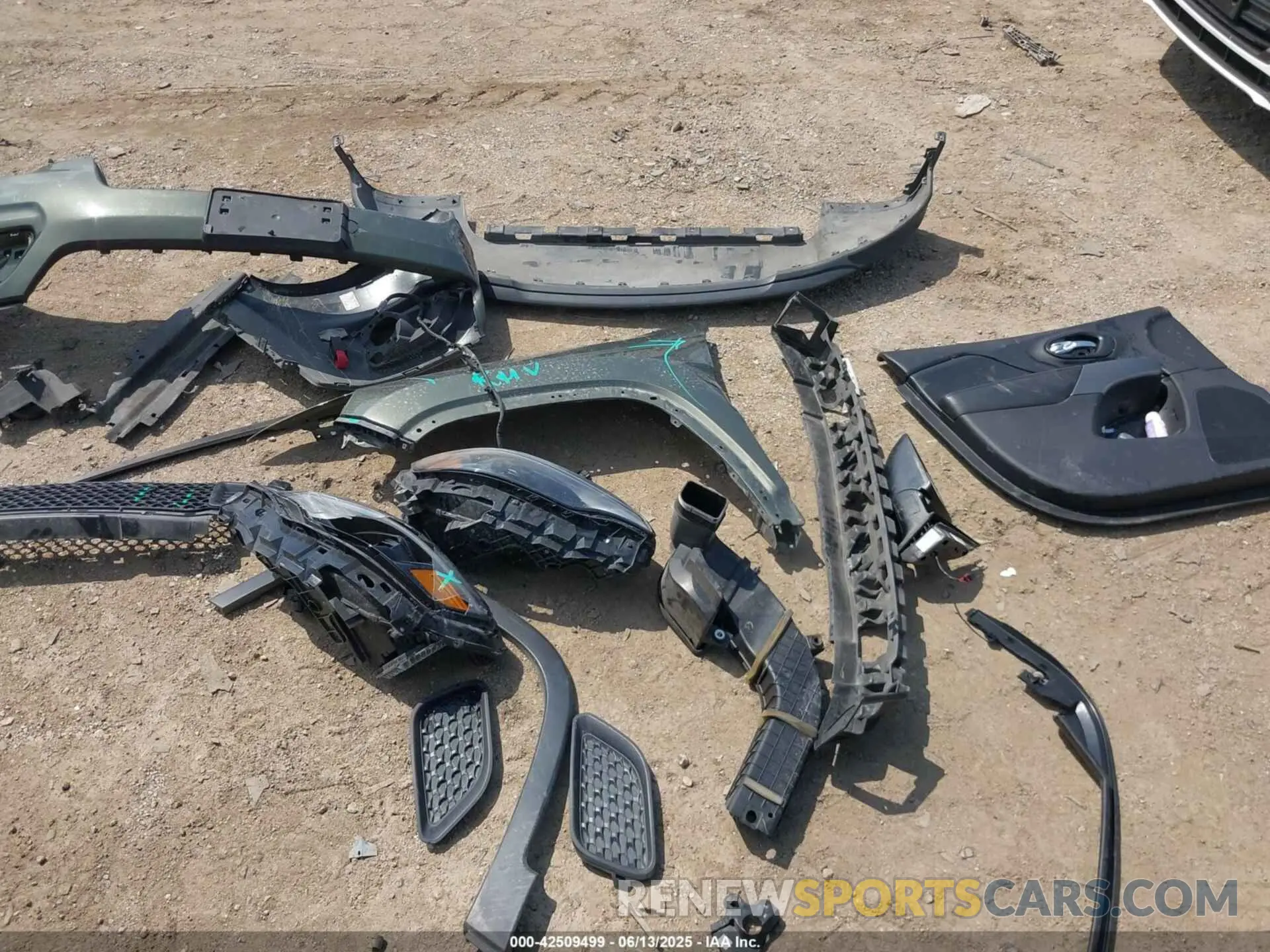 12 fotografías del automóvil dañado 1C4PJLCB5LD581311 JEEP CHEROKEE 2020