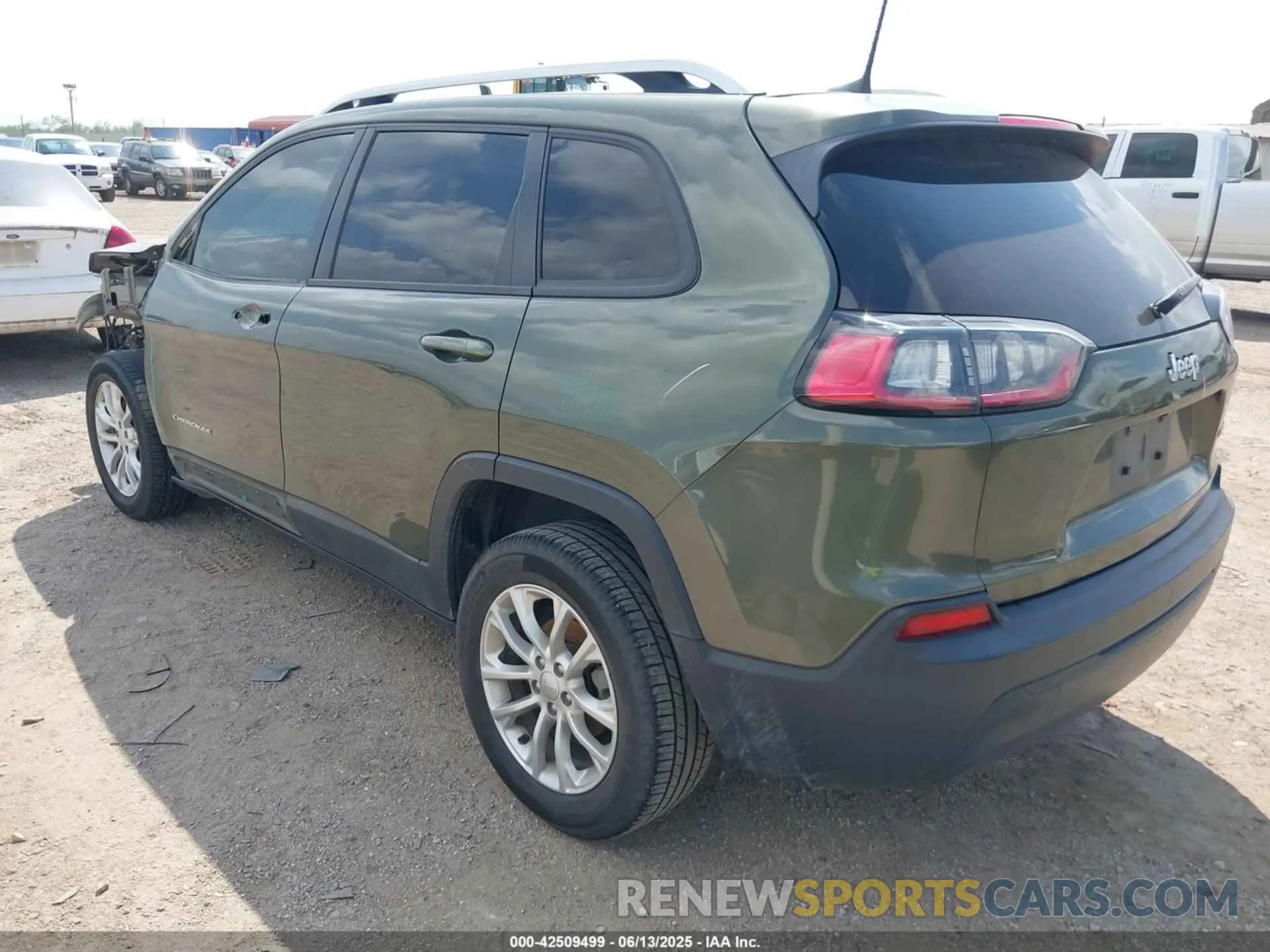 3 fotografías del automóvil dañado 1C4PJLCB5LD581311 JEEP CHEROKEE 2020