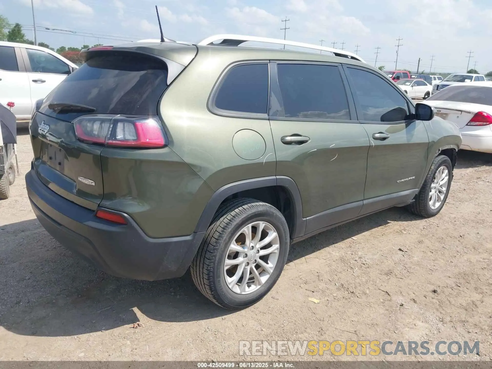 4 fotografías del automóvil dañado 1C4PJLCB5LD581311 JEEP CHEROKEE 2020