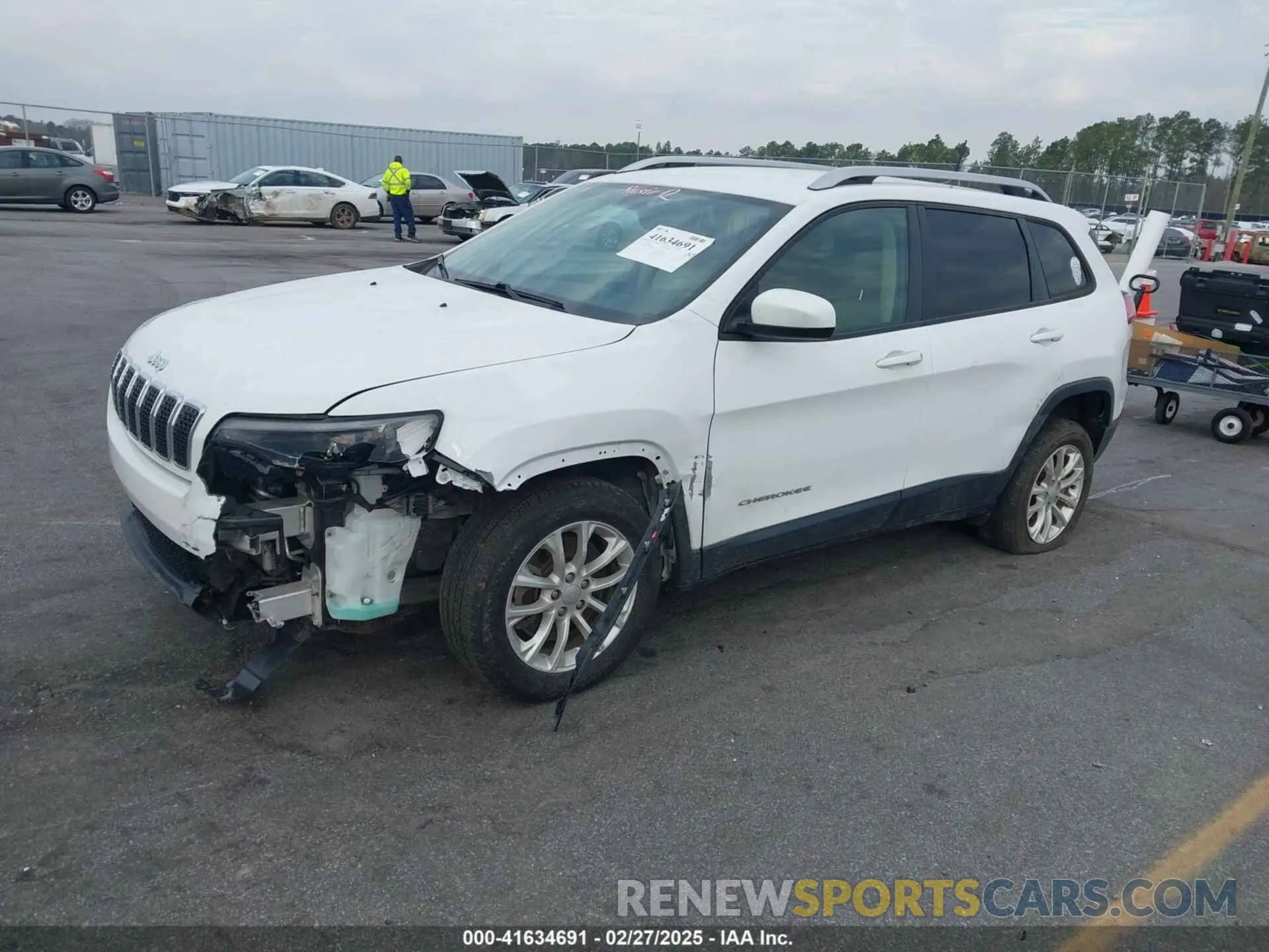 2 fotografías del automóvil dañado 1C4PJLCB5LD618650 JEEP CHEROKEE 2020