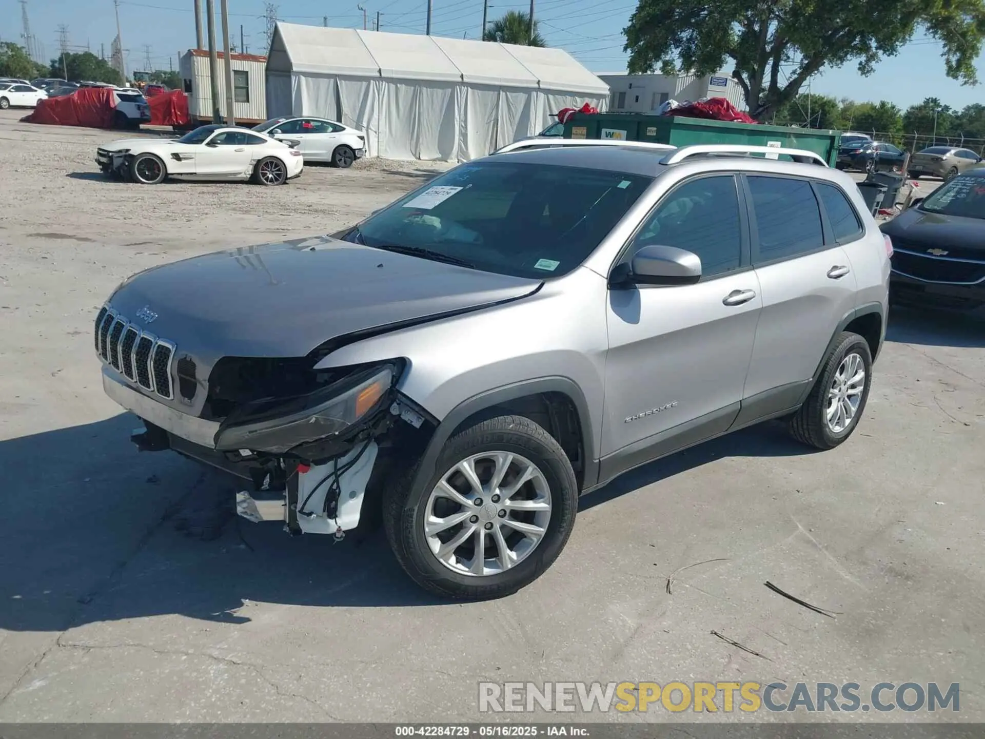 2 fotografías del automóvil dañado 1C4PJLCB7LD542428 JEEP CHEROKEE 2020