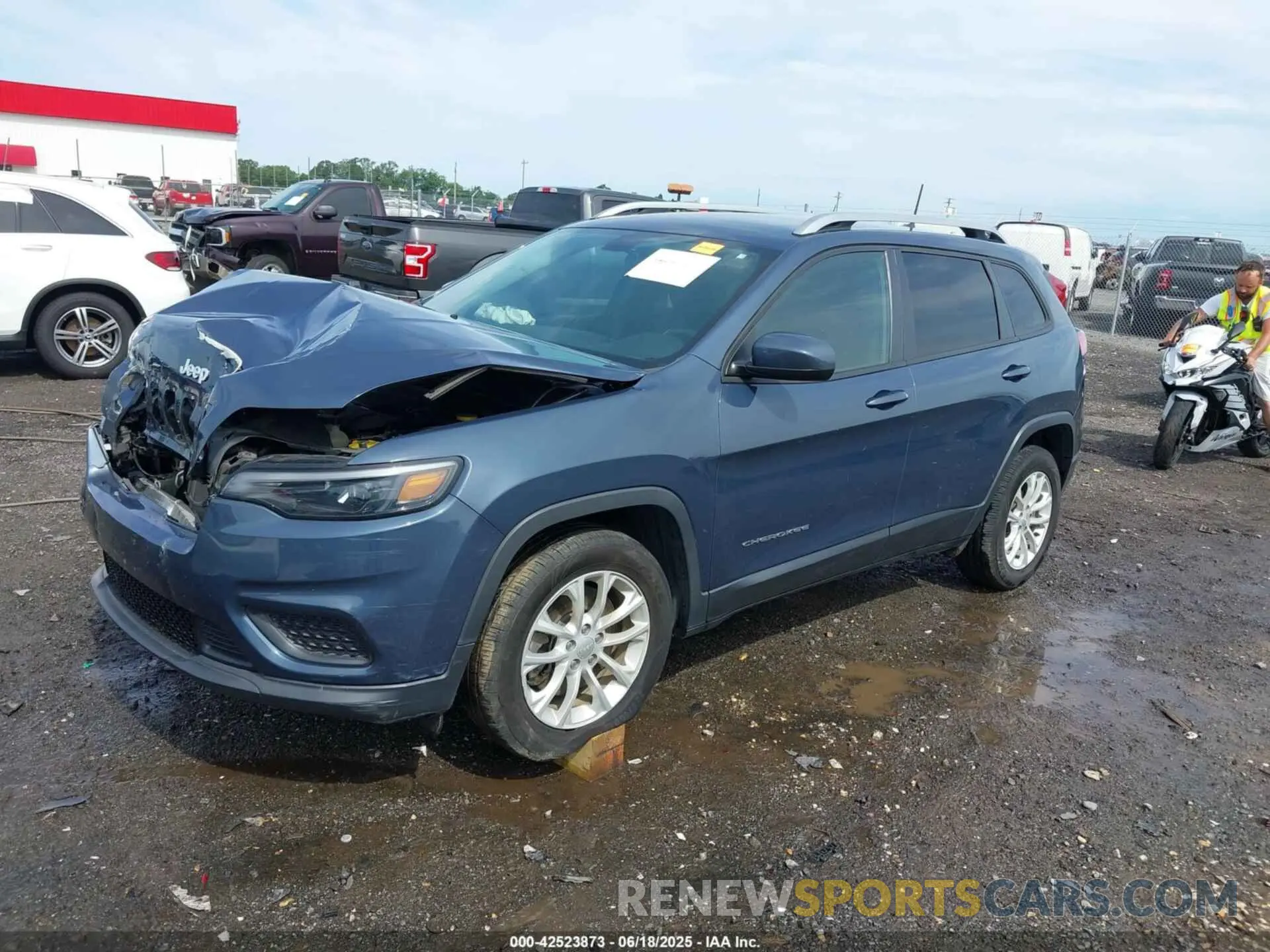 2 fotografías del automóvil dañado 1C4PJLCB7LD631903 JEEP CHEROKEE 2020