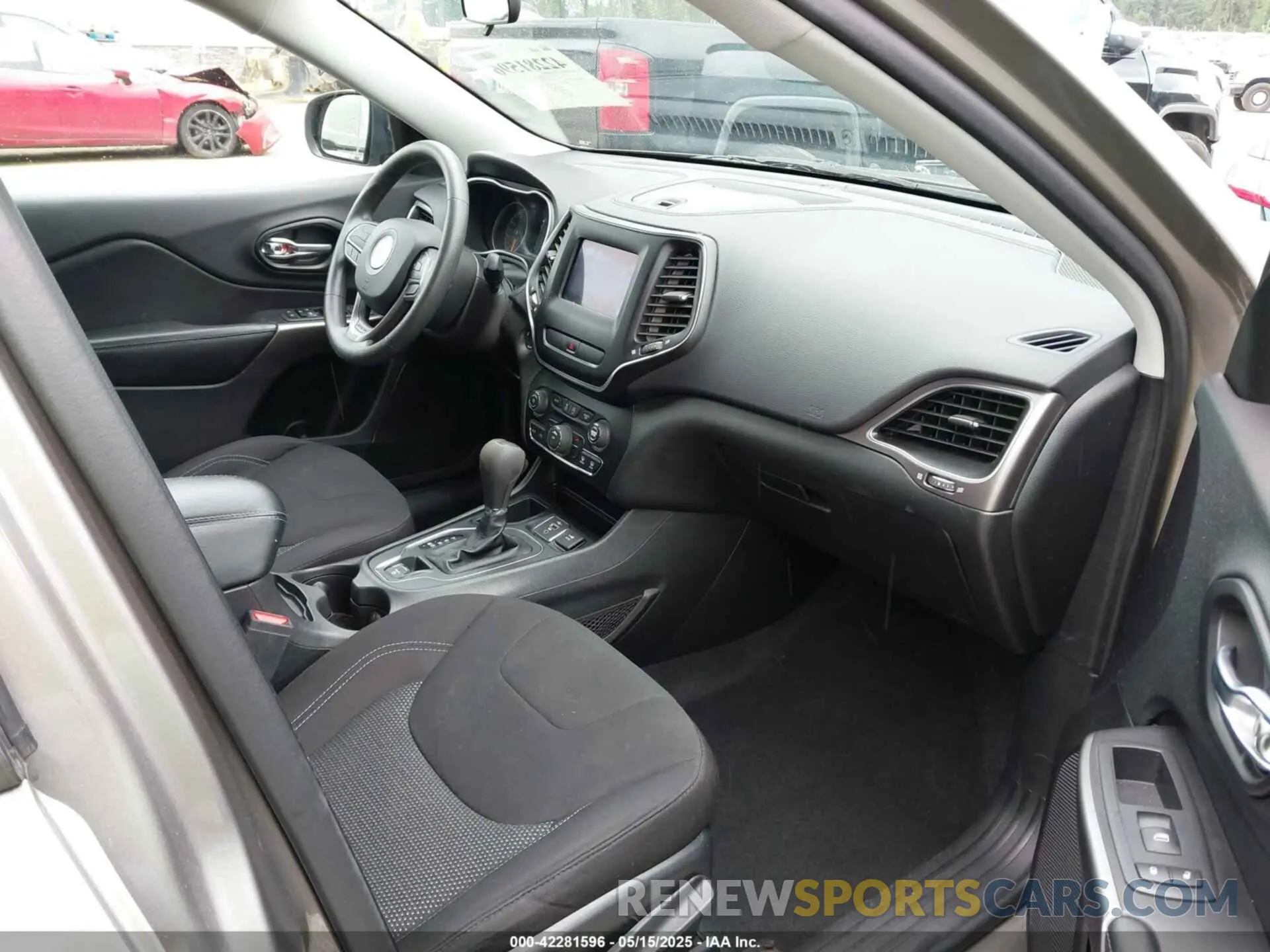 5 fotografías del automóvil dañado 1C4PJLCB8LD606699 JEEP CHEROKEE 2020