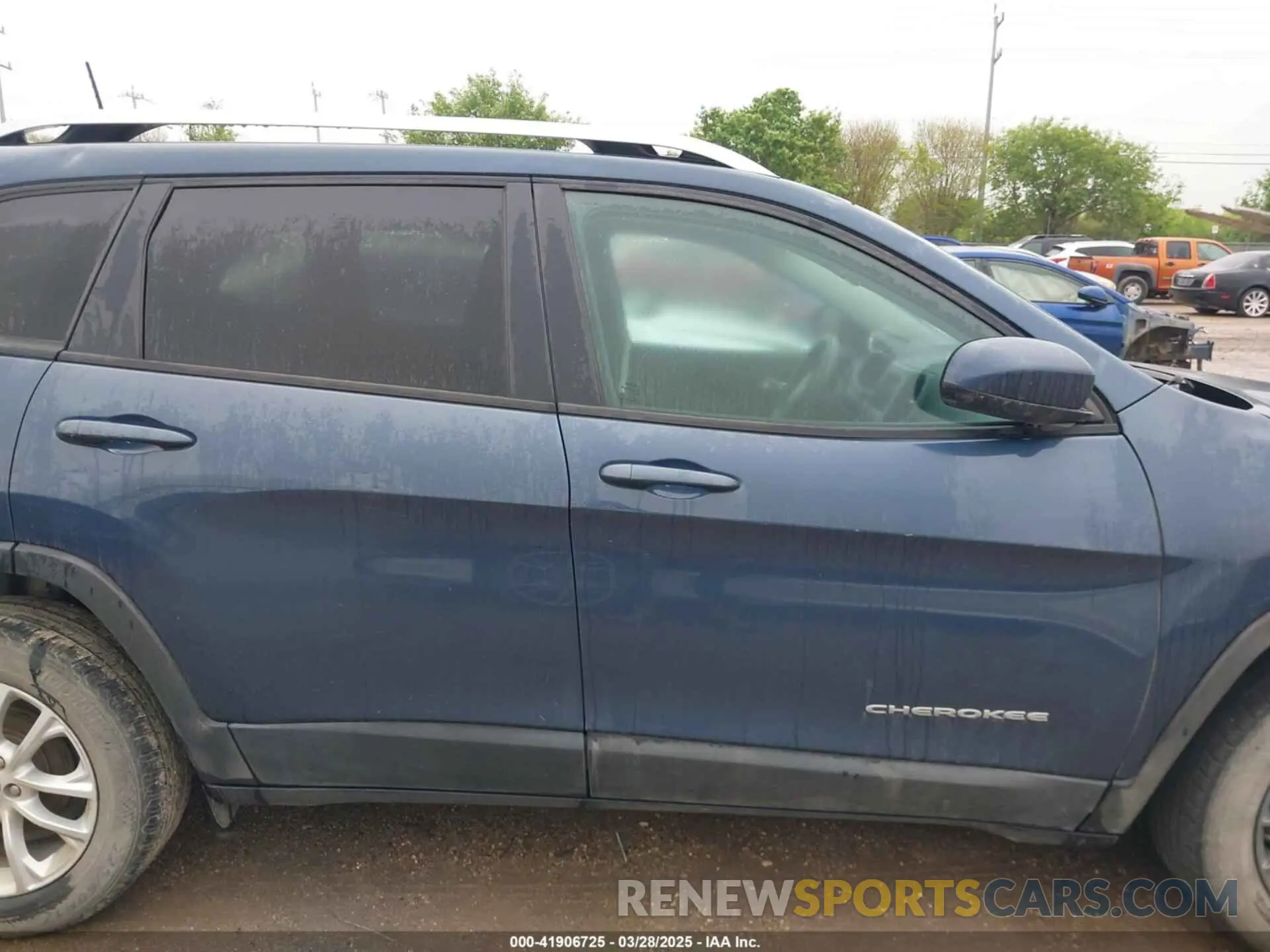 13 fotografías del automóvil dañado 1C4PJLCB9LD521757 JEEP CHEROKEE 2020