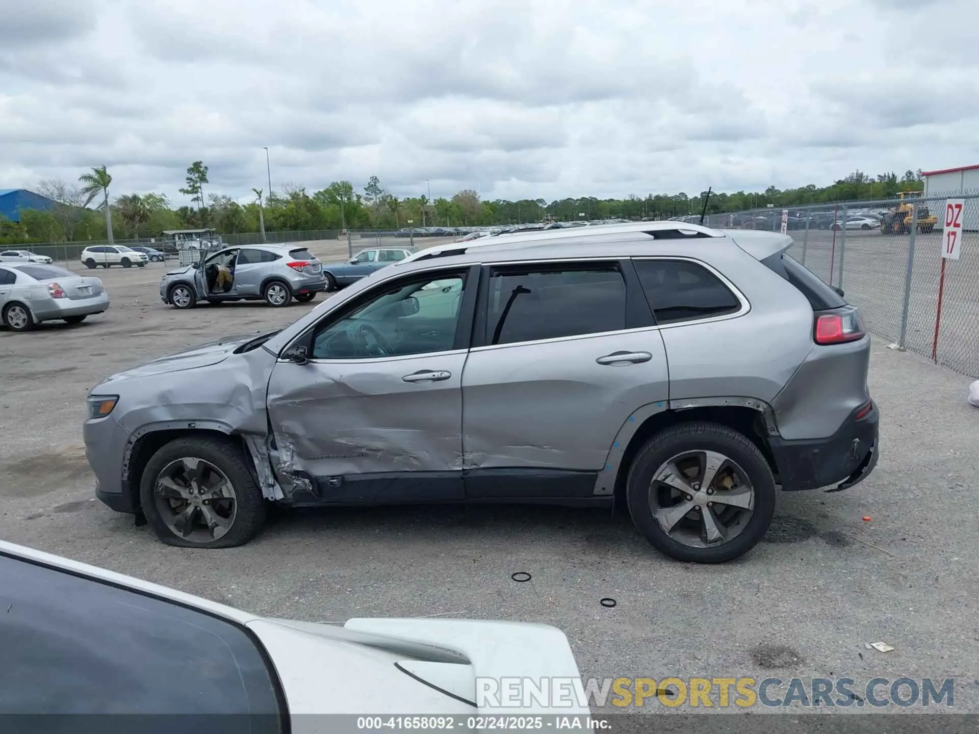 14 fotografías del automóvil dañado 1C4PJLDB2LD560723 JEEP CHEROKEE 2020