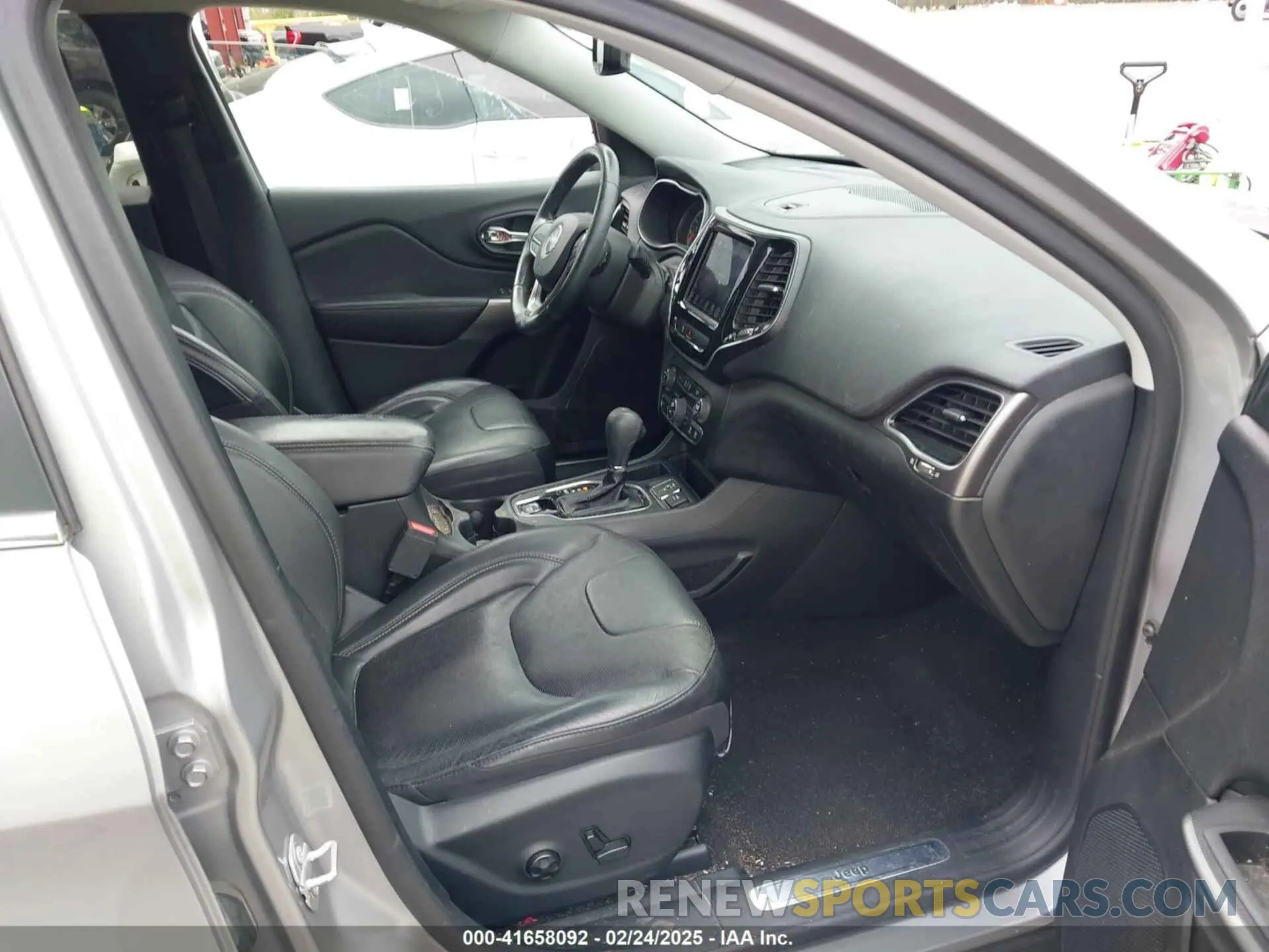 5 fotografías del automóvil dañado 1C4PJLDB2LD560723 JEEP CHEROKEE 2020