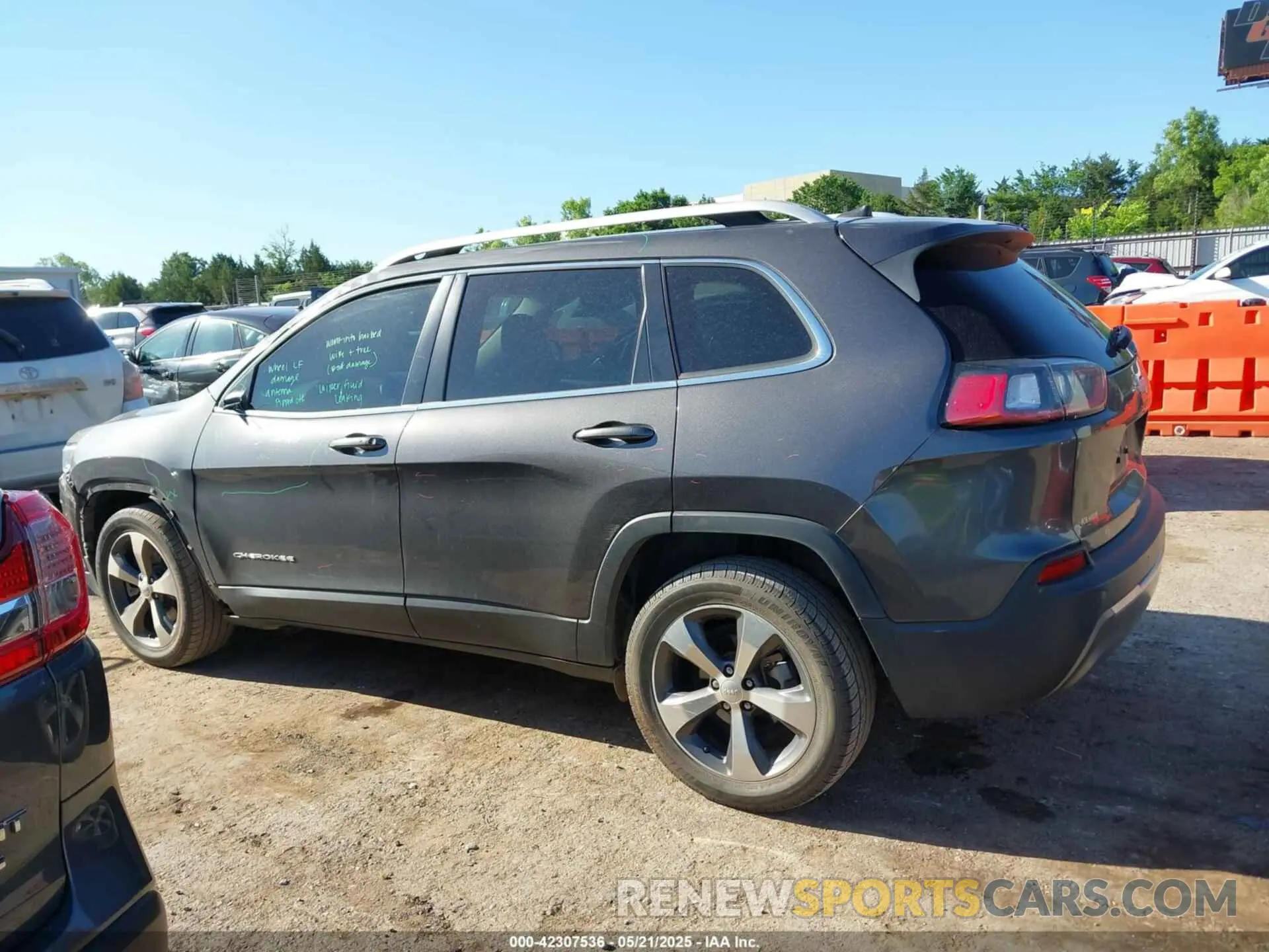 15 fotografías del automóvil dañado 1C4PJLDB3LD547365 JEEP CHEROKEE 2020