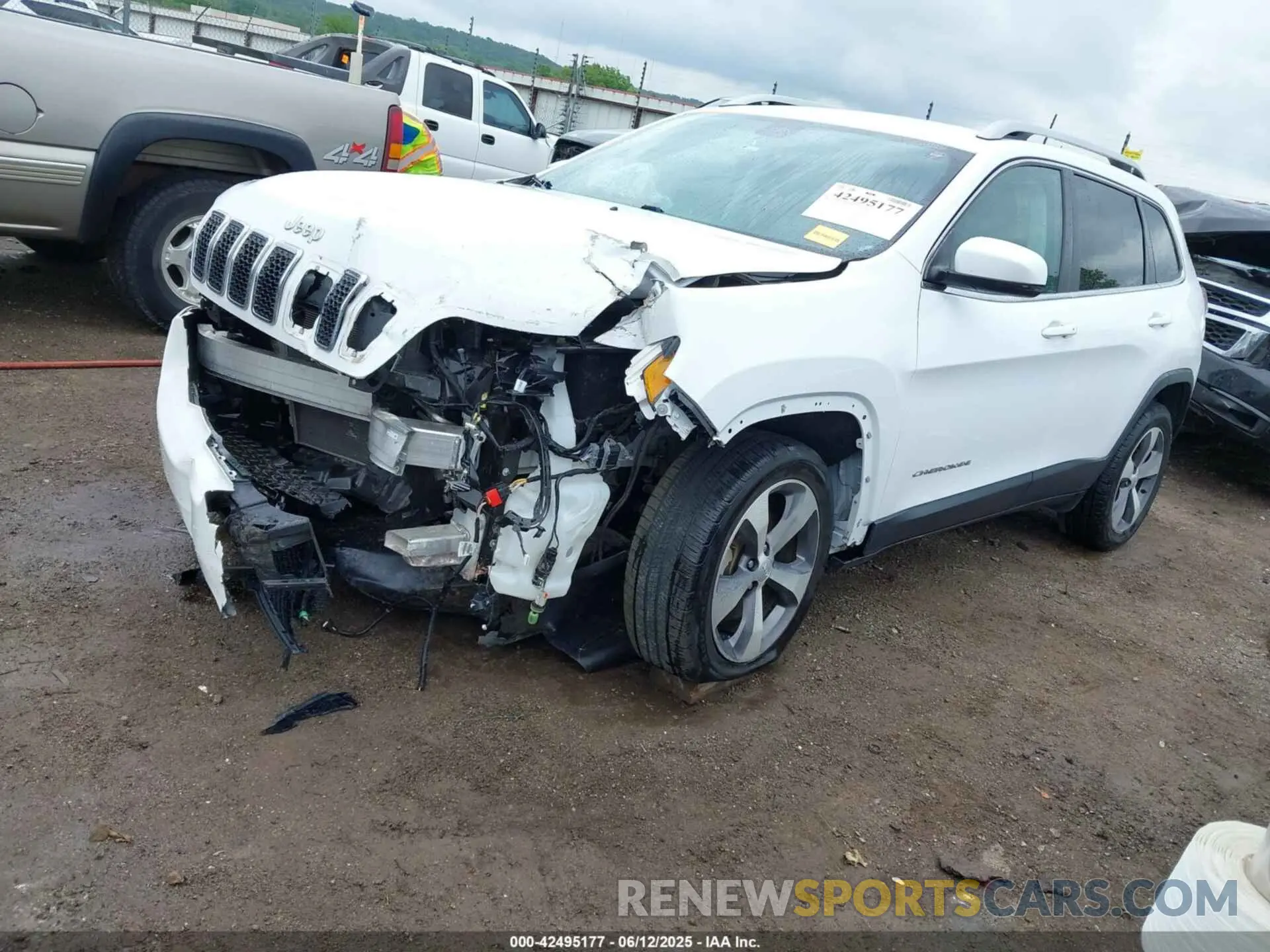 2 fotografías del automóvil dañado 1C4PJLDB3LD643254 JEEP CHEROKEE 2020