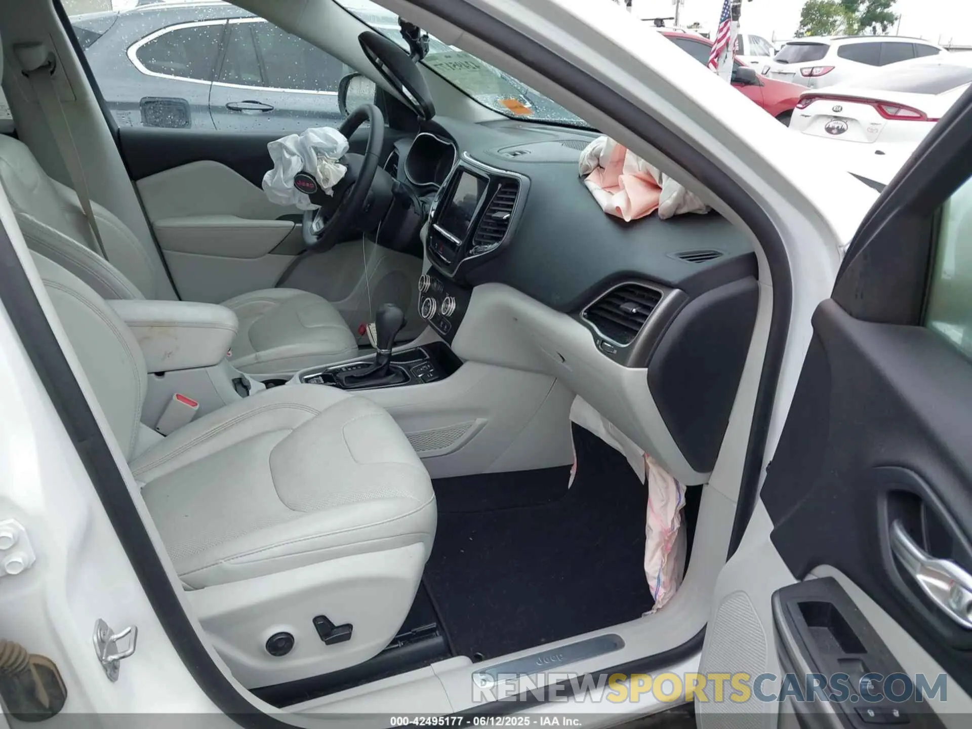 5 fotografías del automóvil dañado 1C4PJLDB3LD643254 JEEP CHEROKEE 2020