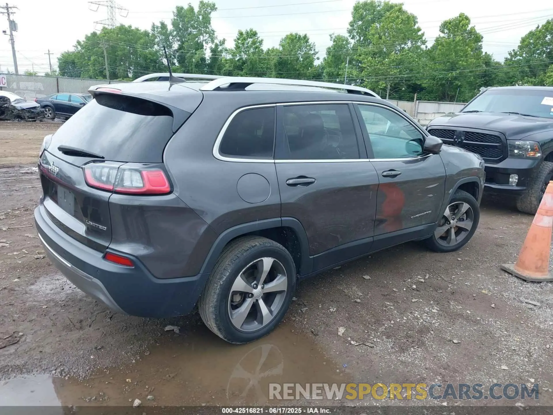 4 fotografías del automóvil dañado 1C4PJLDB8LD653312 JEEP CHEROKEE 2020