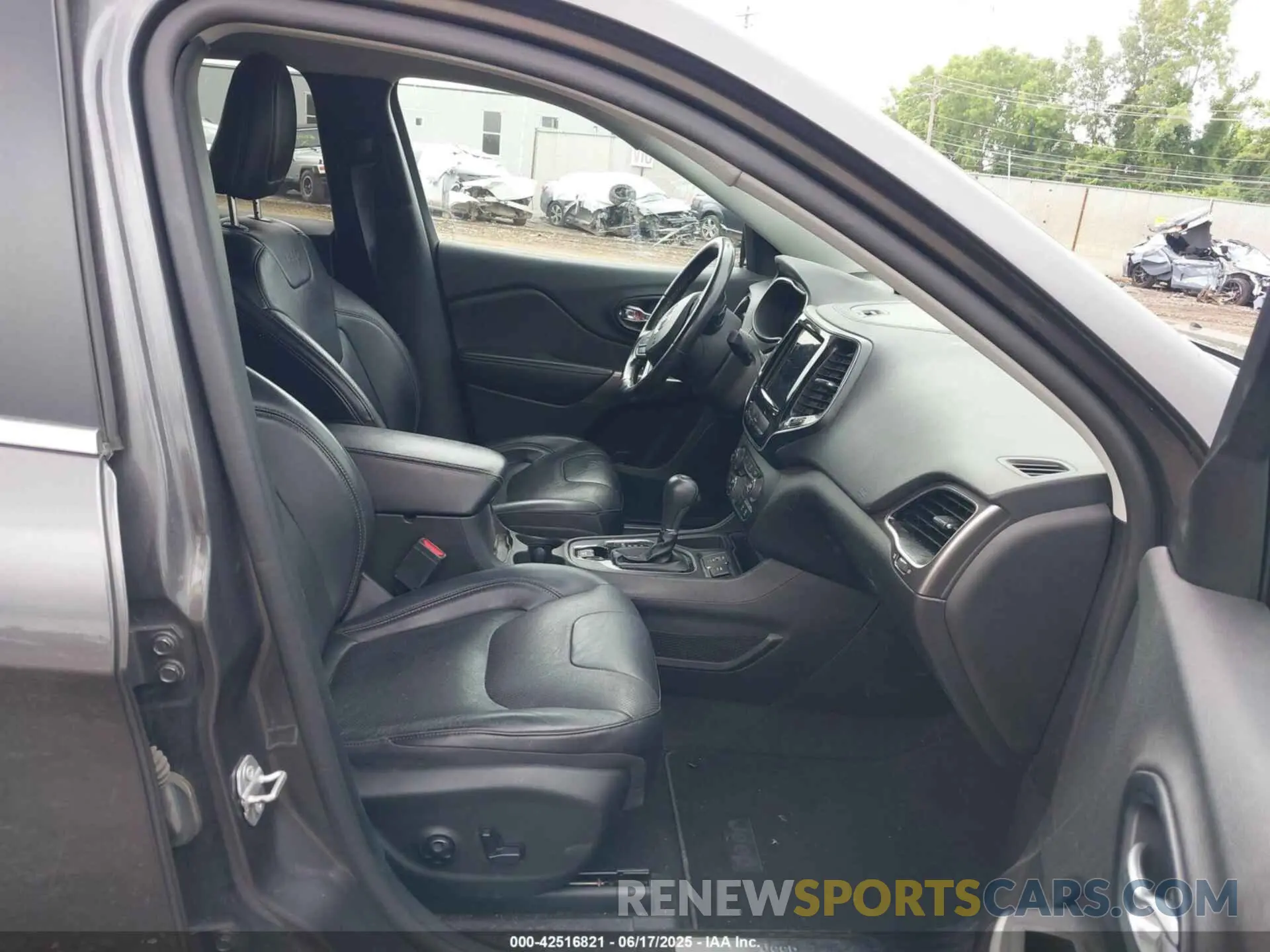 5 fotografías del automóvil dañado 1C4PJLDB8LD653312 JEEP CHEROKEE 2020