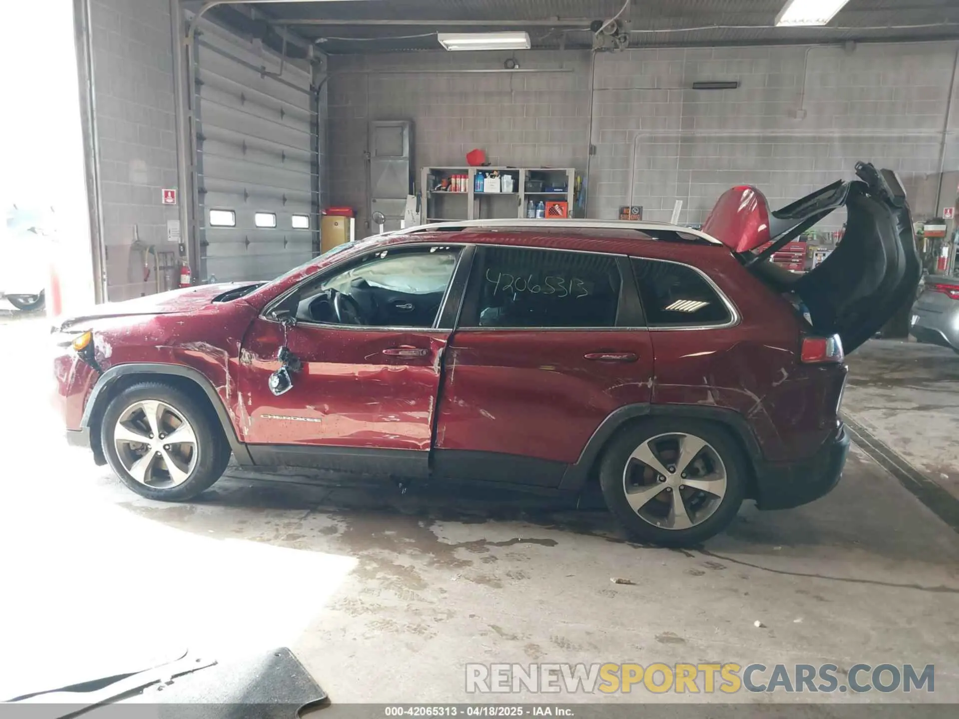 13 fotografías del automóvil dañado 1C4PJLDB9LD652749 JEEP CHEROKEE 2020