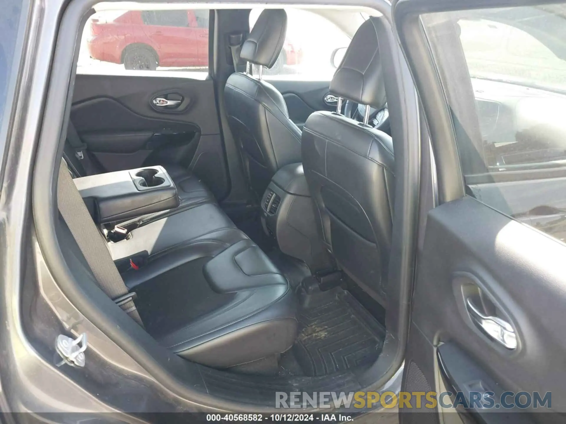 8 fotografías del automóvil dañado 1C4PJLLB0LD581586 JEEP CHEROKEE 2020