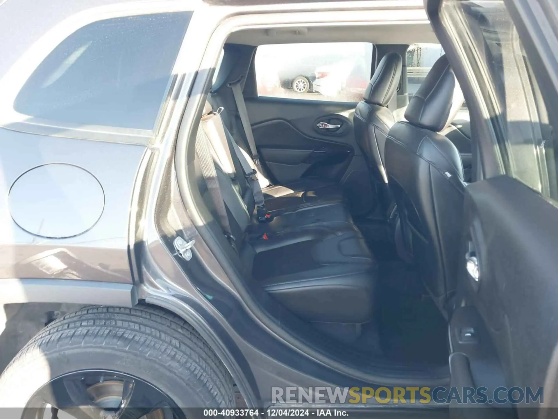 8 fotografías del automóvil dañado 1C4PJLLB2LD570914 JEEP CHEROKEE 2020