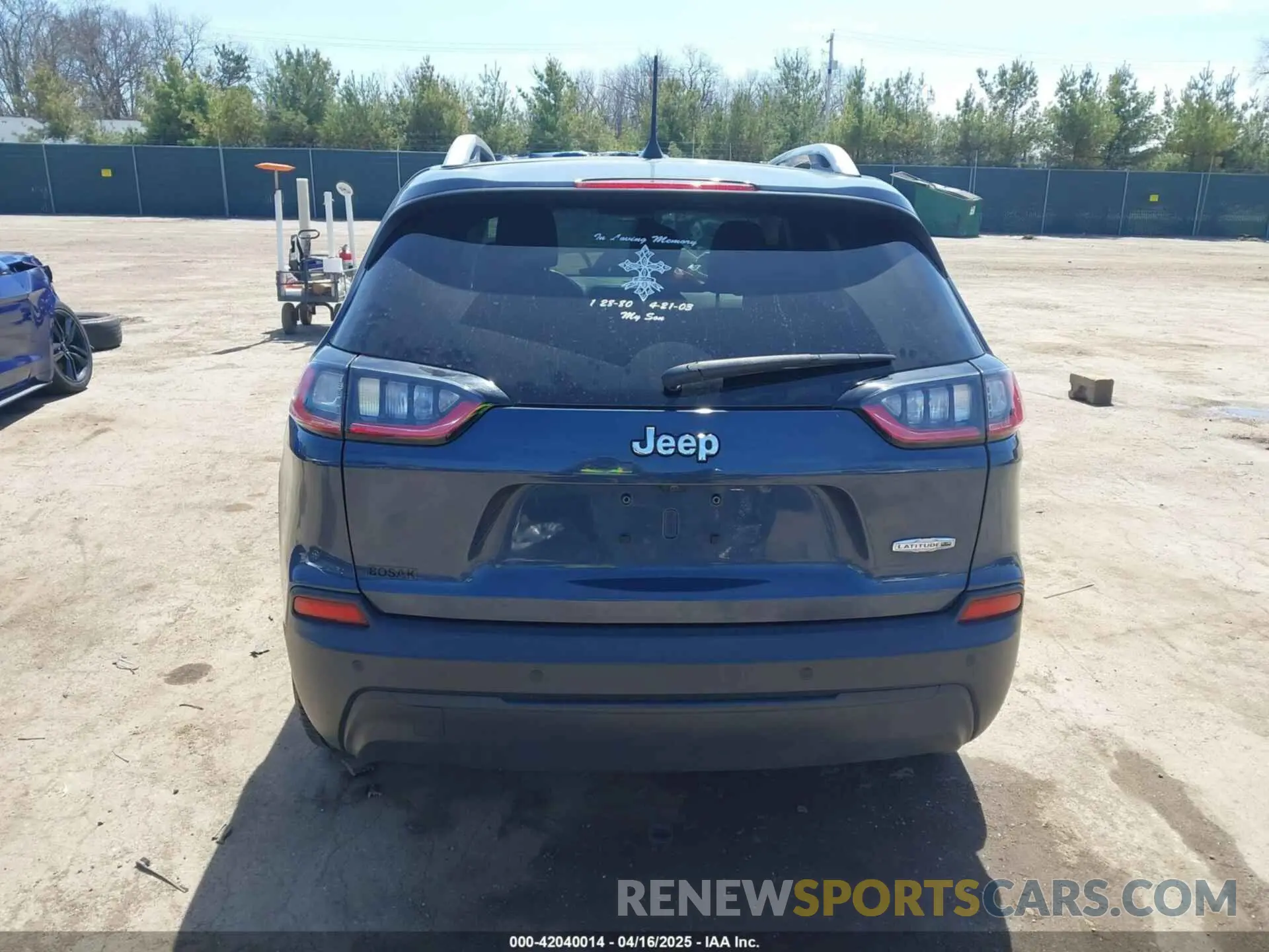 15 fotografías del automóvil dañado 1C4PJLLB9LD577827 JEEP CHEROKEE 2020