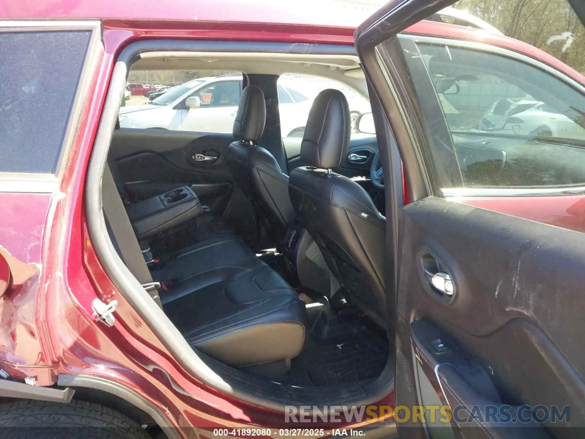 8 fotografías del automóvil dañado 1C4PJLLB9LD585622 JEEP CHEROKEE 2020