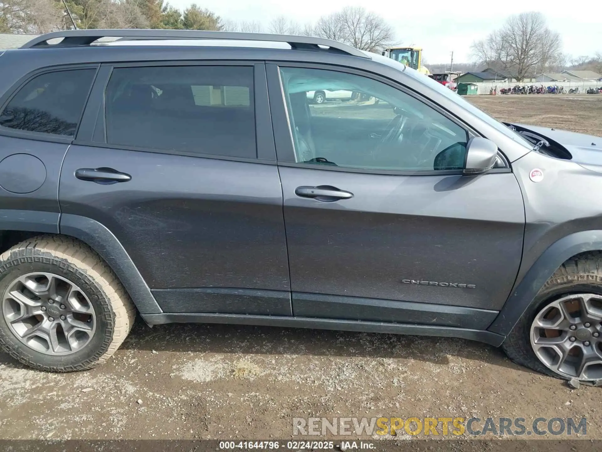 13 fotografías del automóvil dañado 1C4PJMBX5LD637184 JEEP CHEROKEE 2020