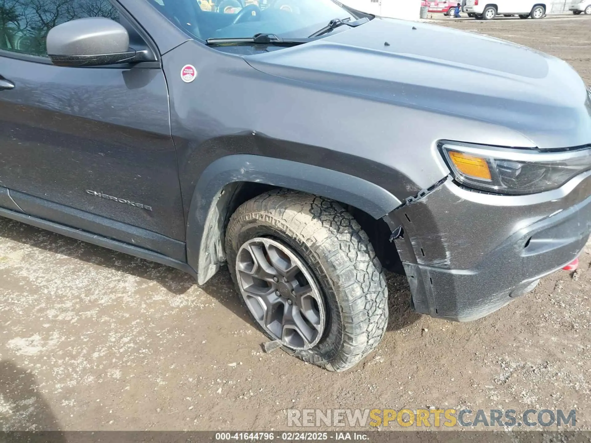 17 fotografías del automóvil dañado 1C4PJMBX5LD637184 JEEP CHEROKEE 2020