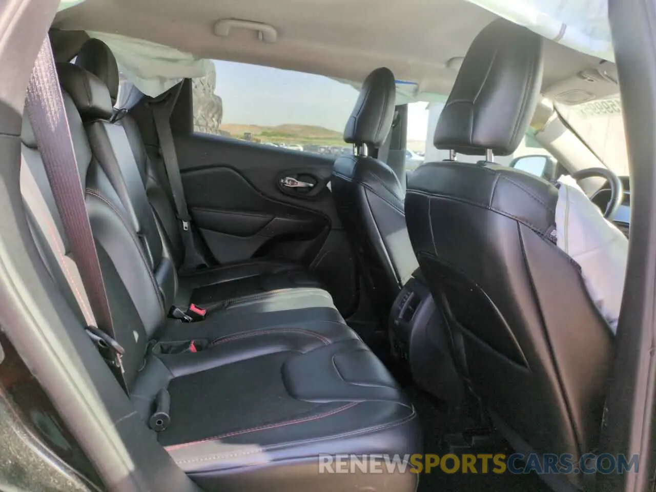 10 fotografías del automóvil dañado 1C4PJMBX6LD608552 JEEP CHEROKEE 2020