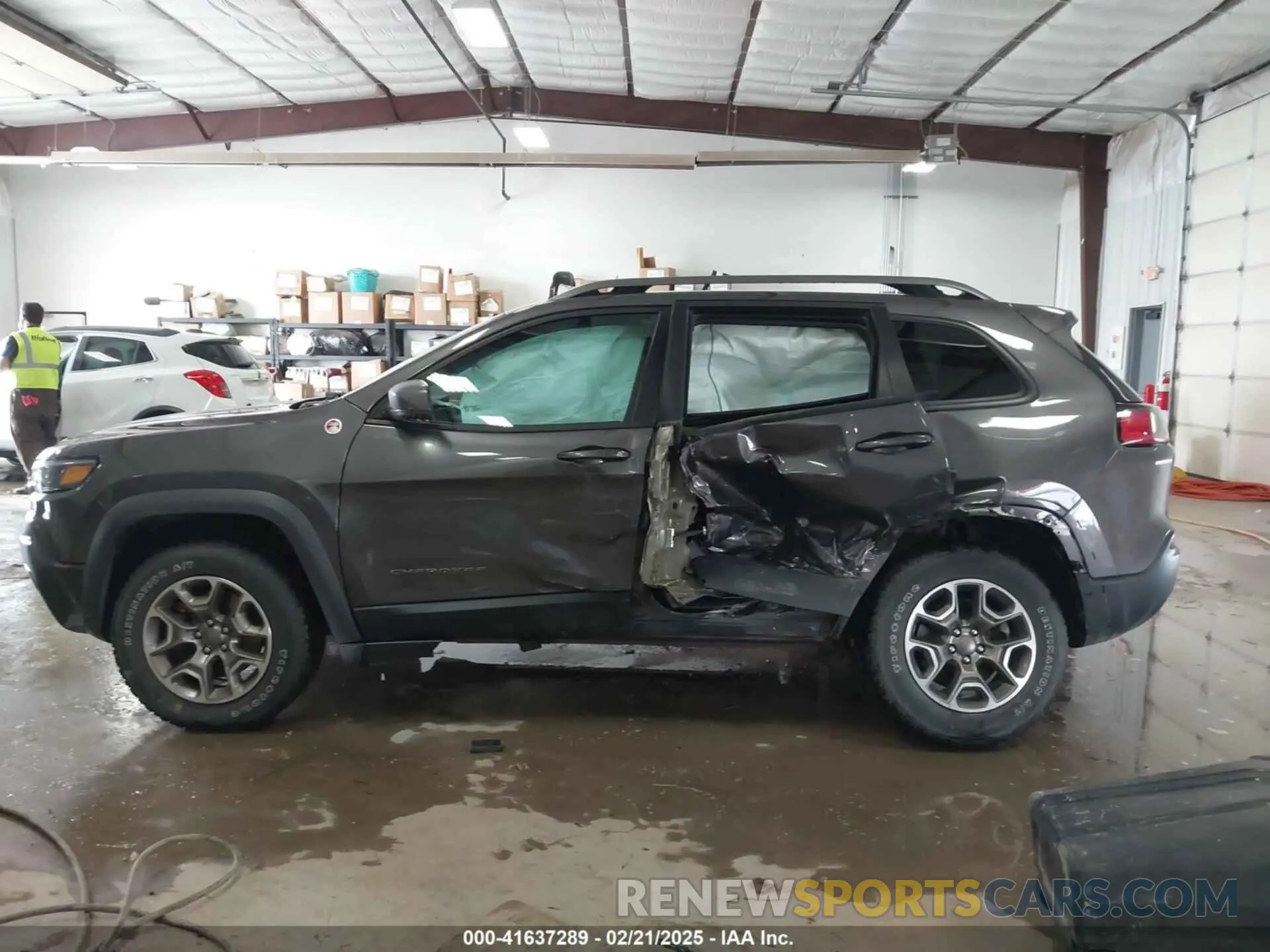 14 fotografías del automóvil dañado 1C4PJMBX6LD651692 JEEP CHEROKEE 2020